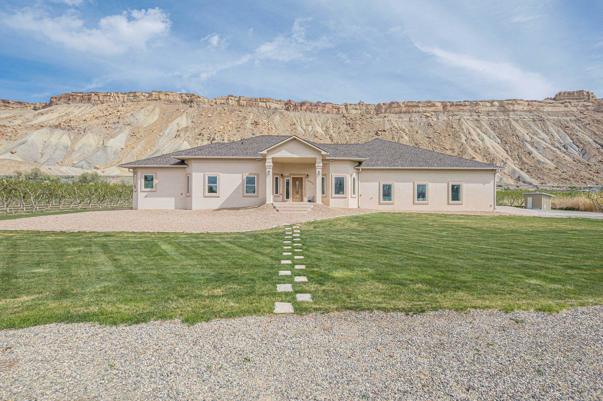 3652 1/2 G 7/10 Road Property Photo