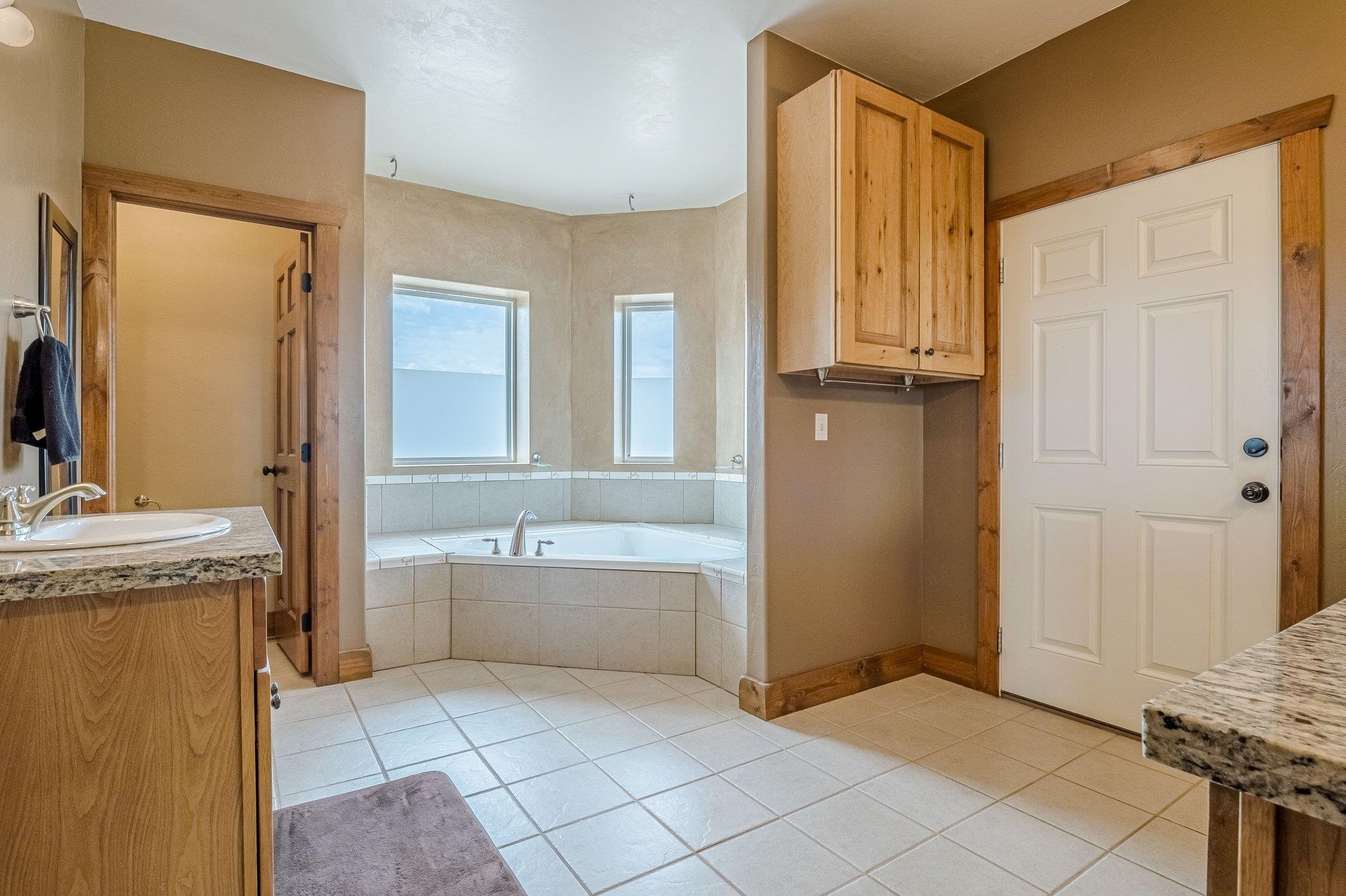 3652 1/2 G 7/10 Road Property Photo 28