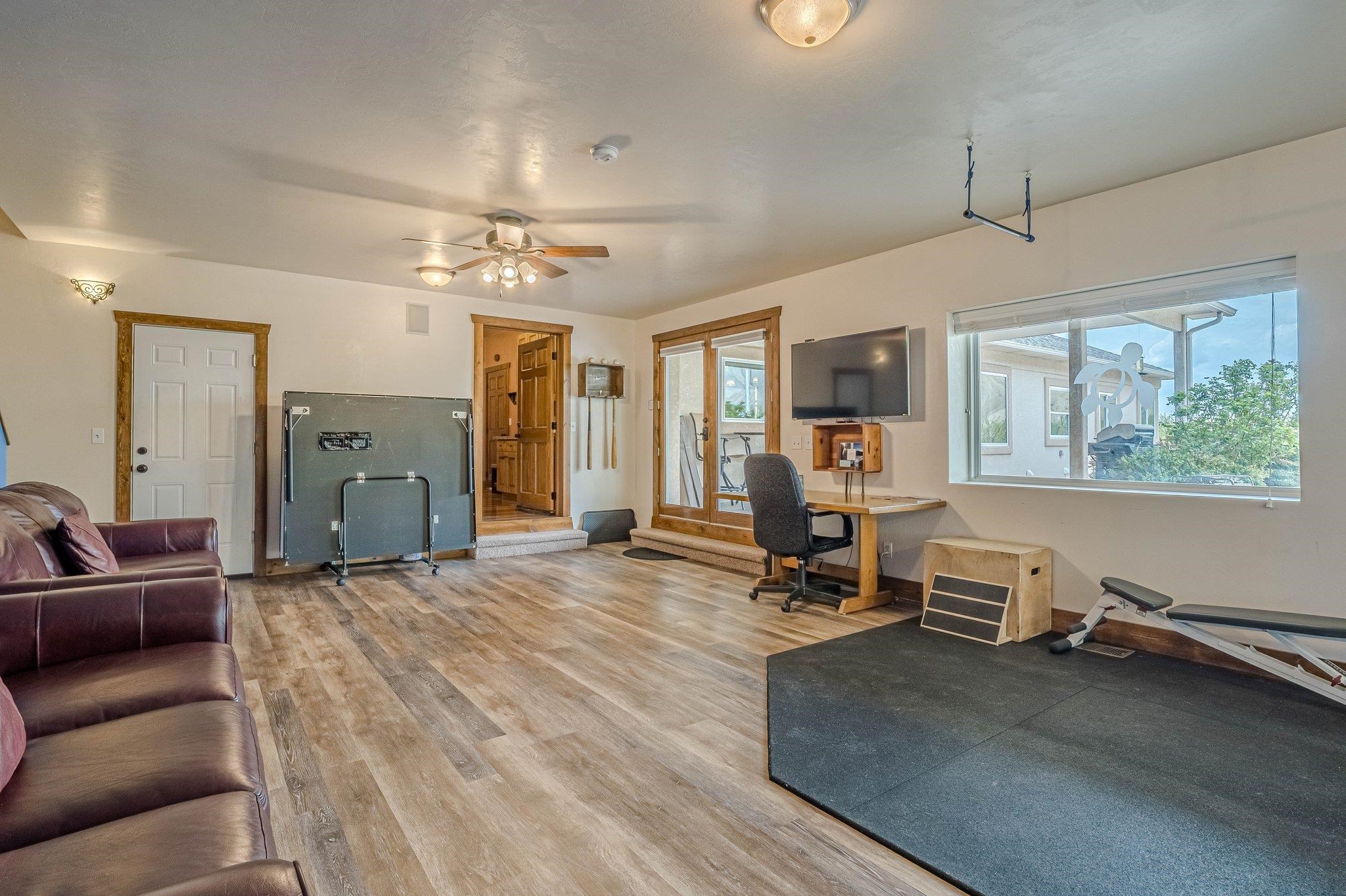 3652 1/2 G 7/10 Road Property Photo 32