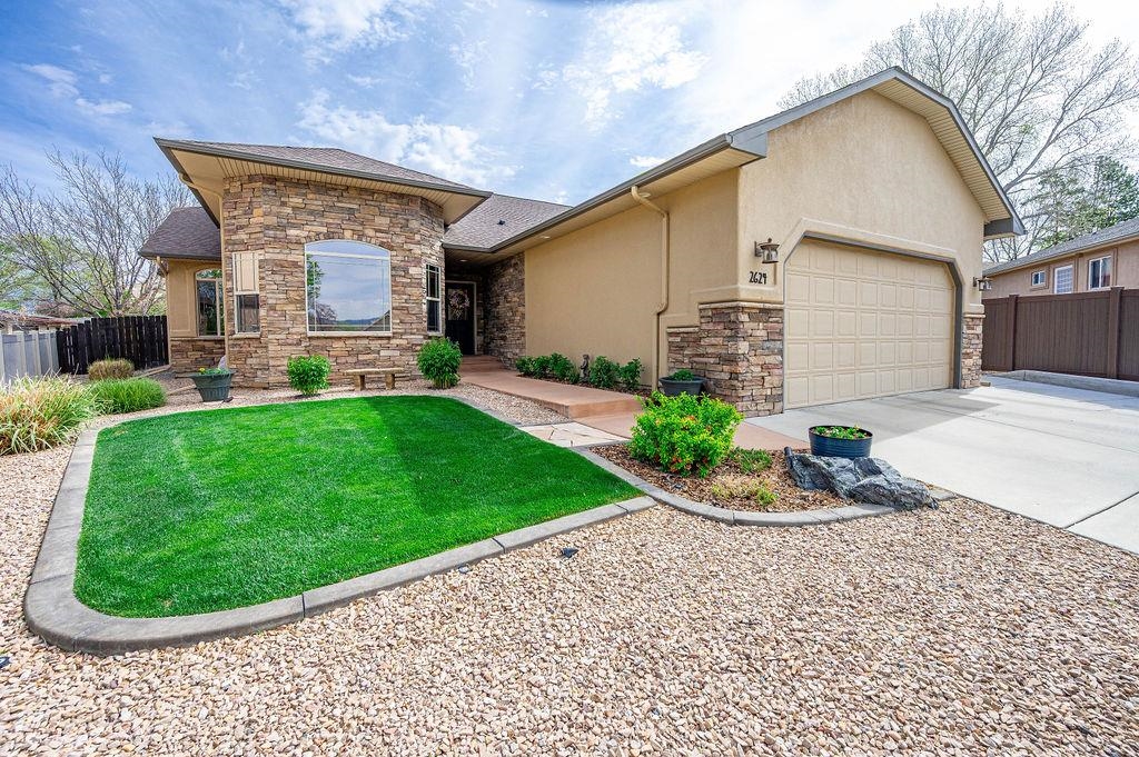 2624 Foxglove Court Property Photo