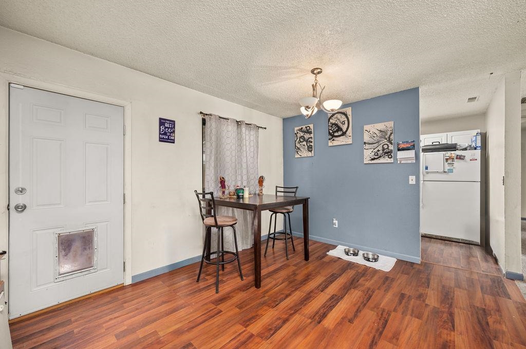 808 E Cleveland Avenue Property Photo 4