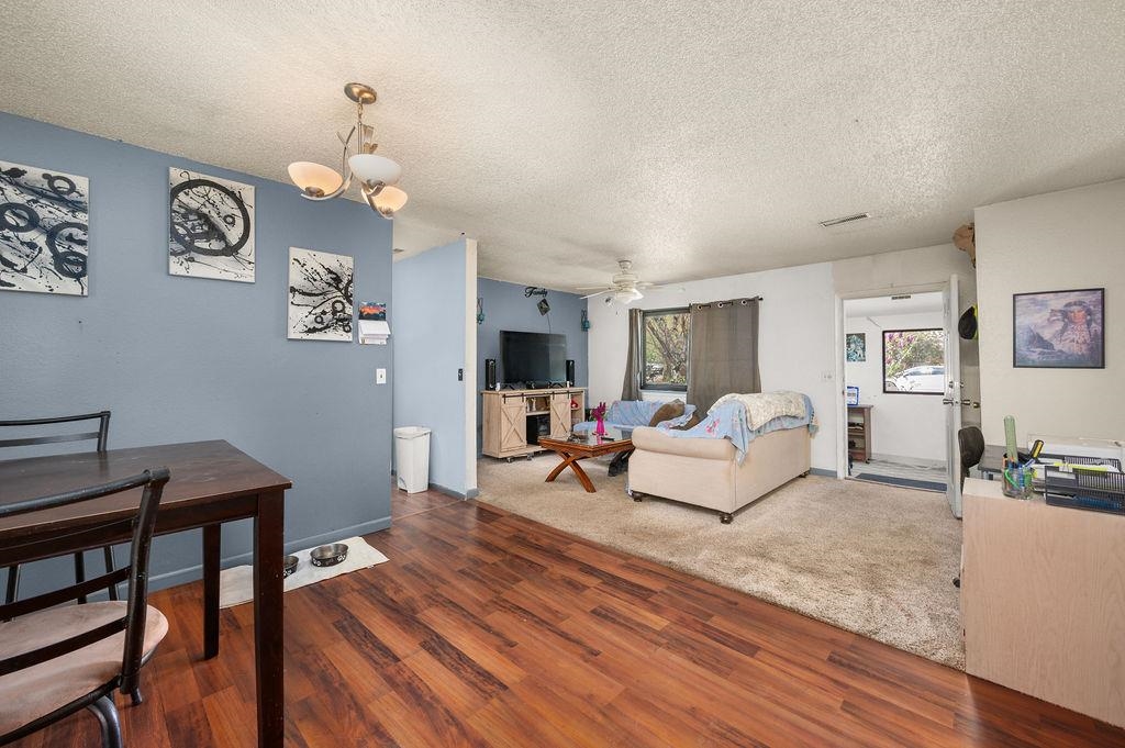 808 E Cleveland Avenue Property Photo 5
