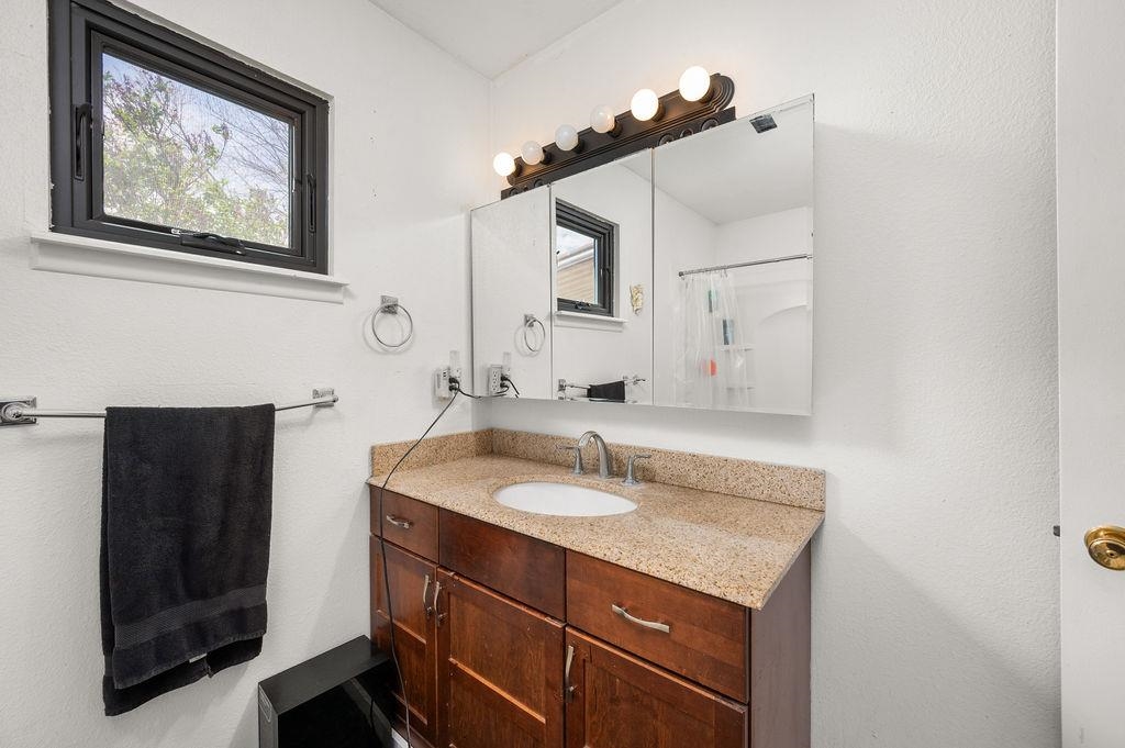 808 E Cleveland Avenue Property Photo 13