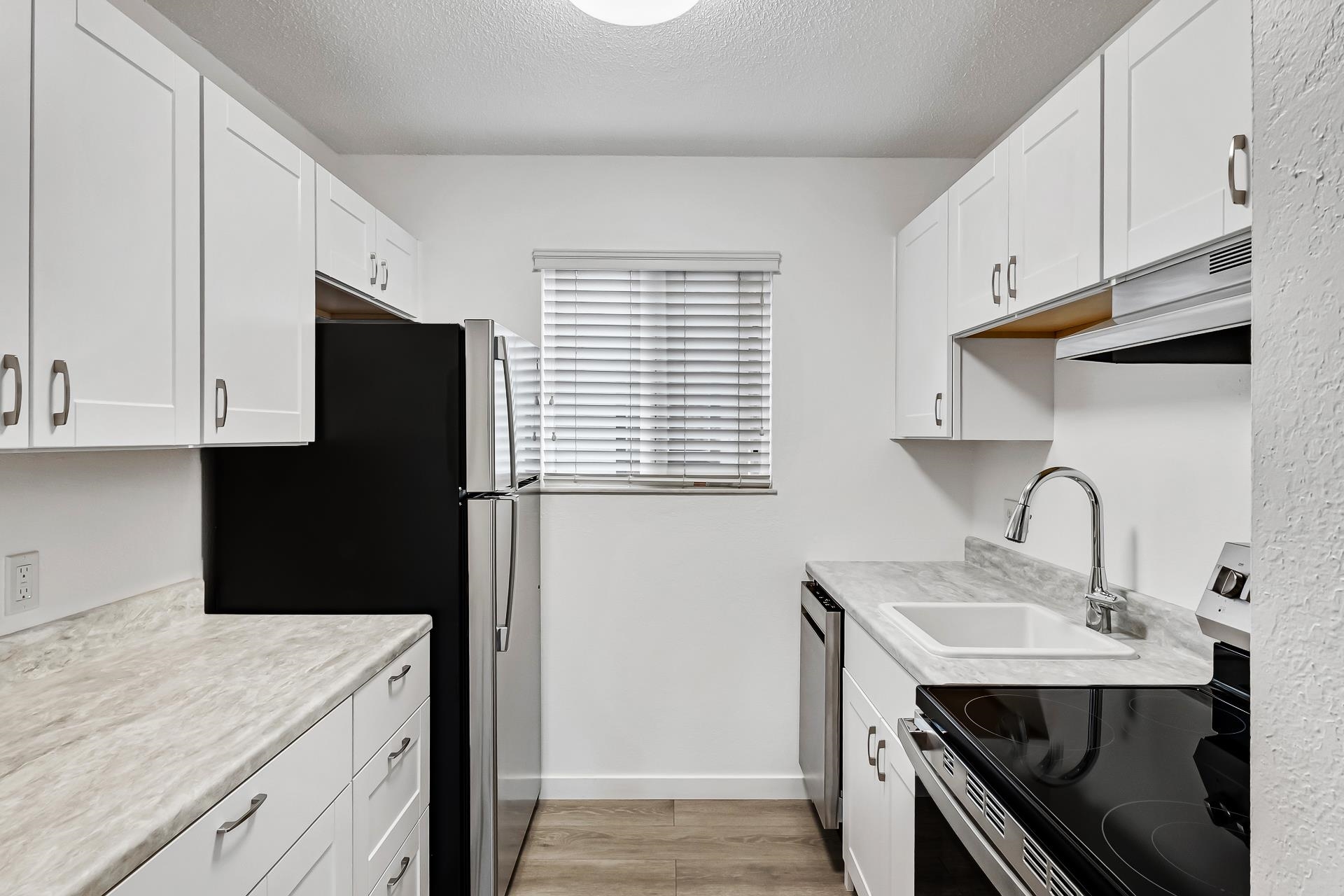 3154 Lakeside Drive Property Photo