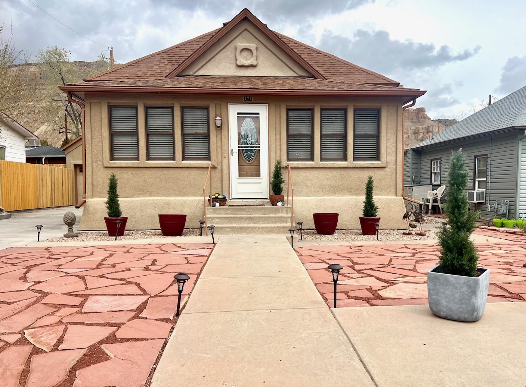 172 E 4th Street Property Photo