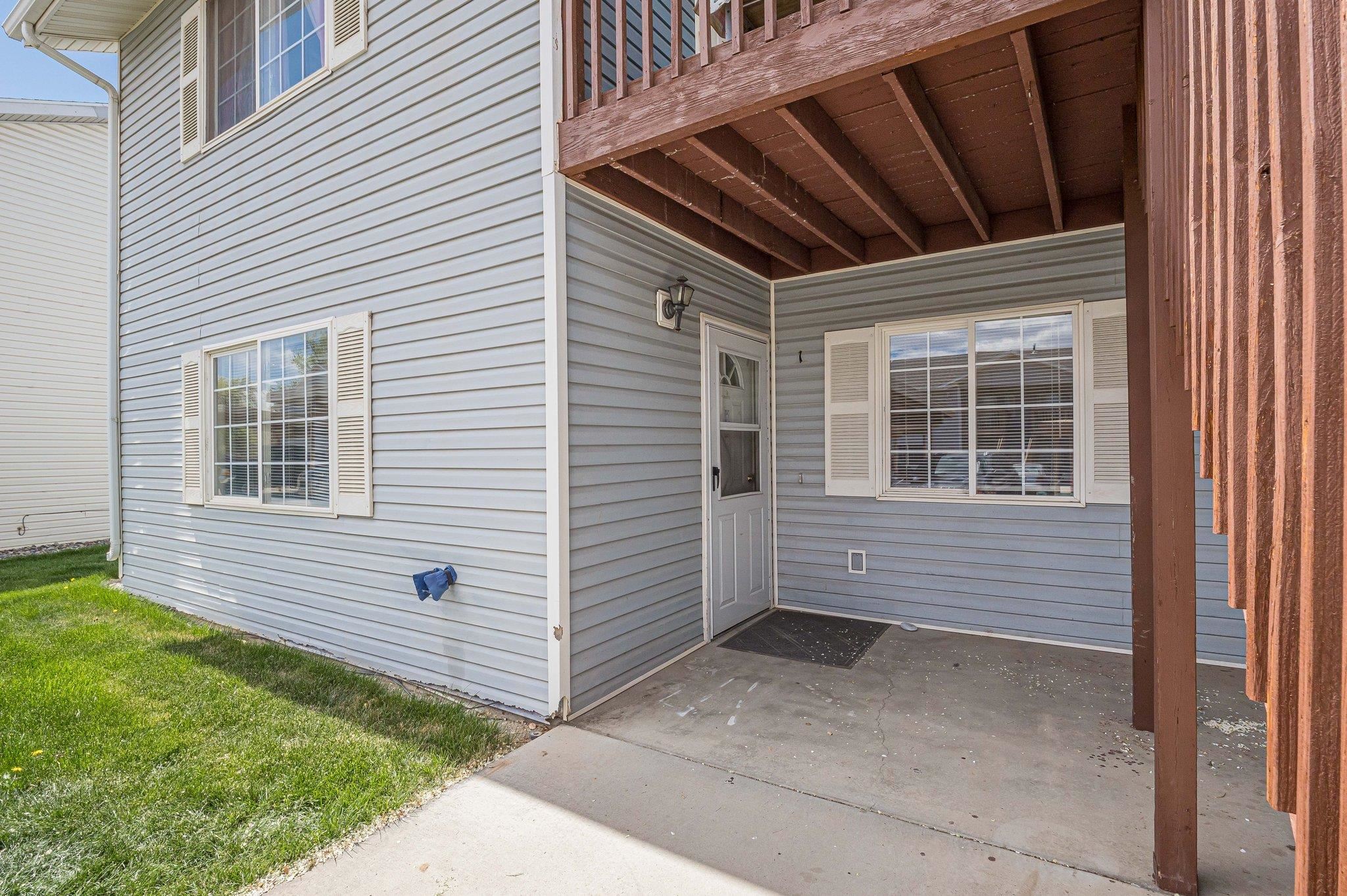 1124 E Carolina Avenue Property Photo 2