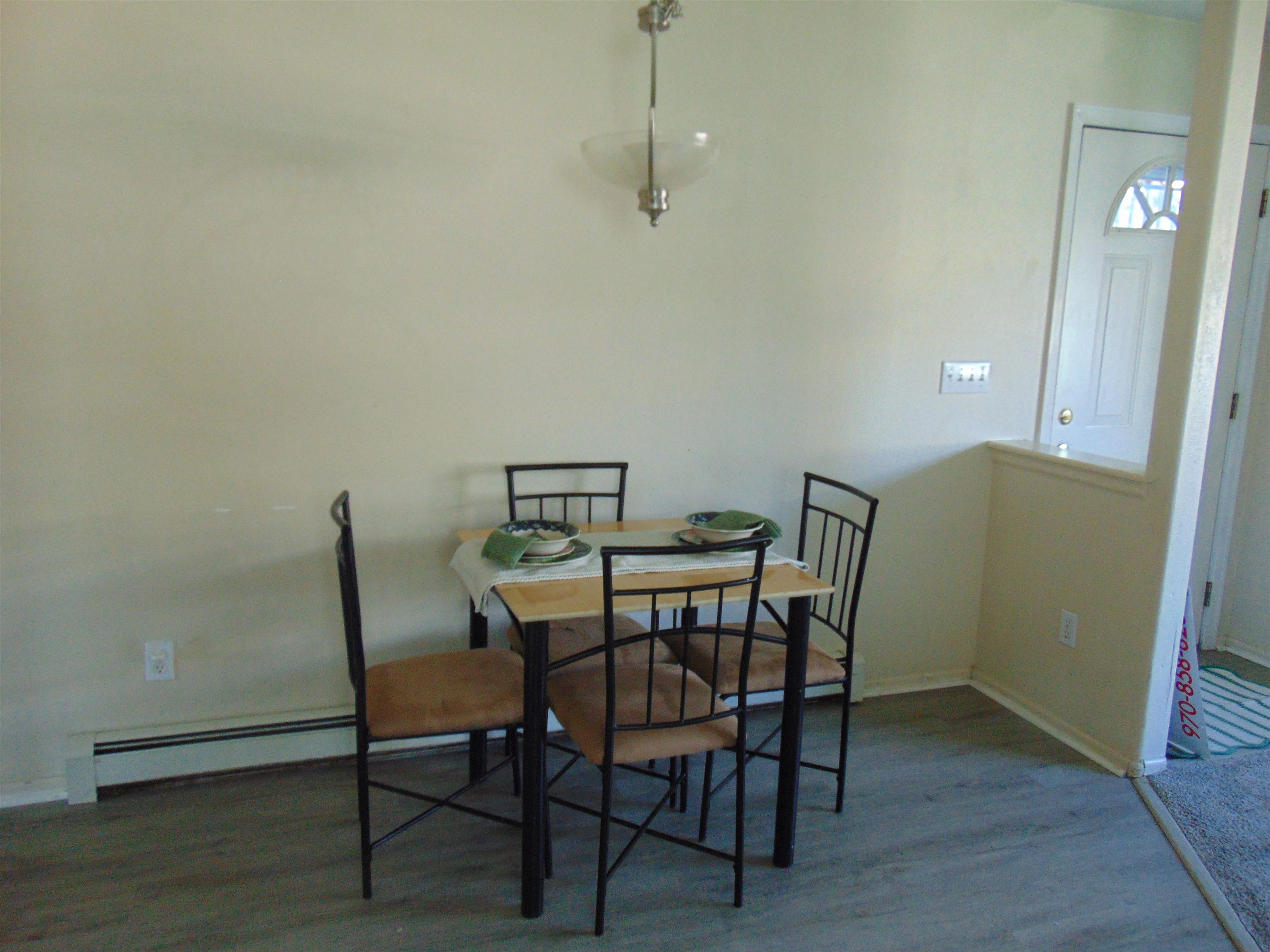 1124 E Carolina Avenue Property Photo 8