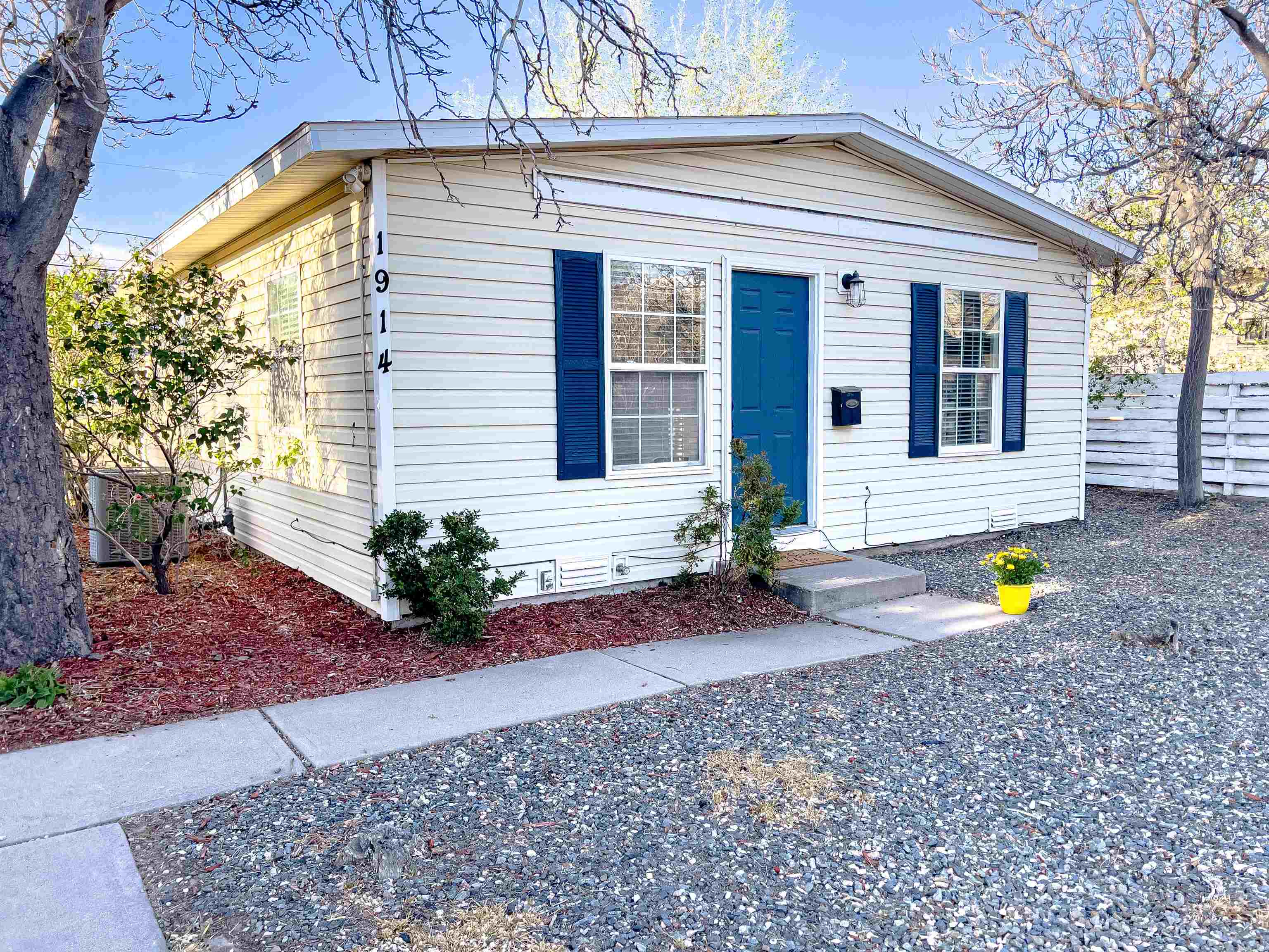 1914 White Avenue Property Photo