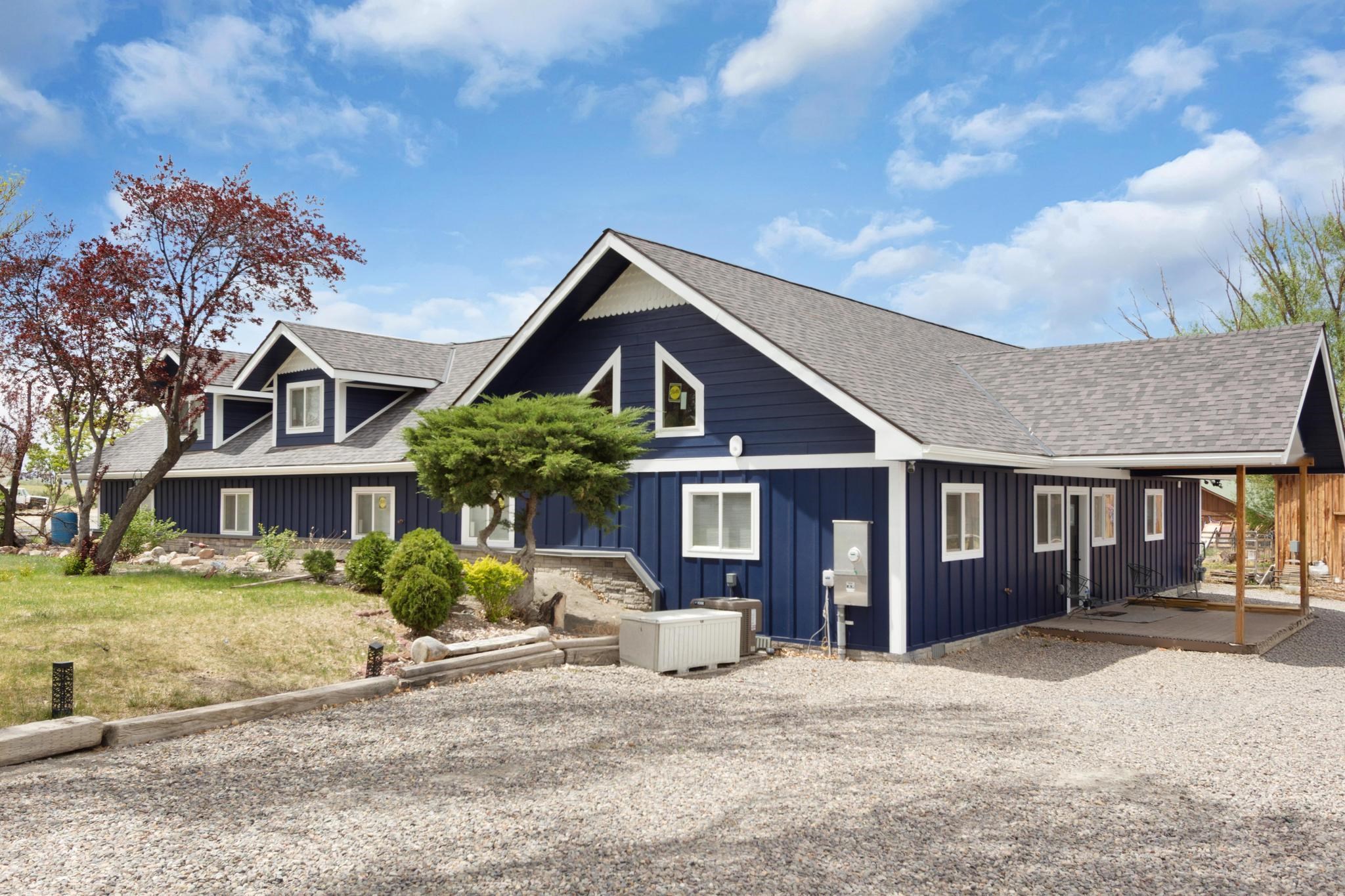 60977 Gunnison Avenue Property Photo