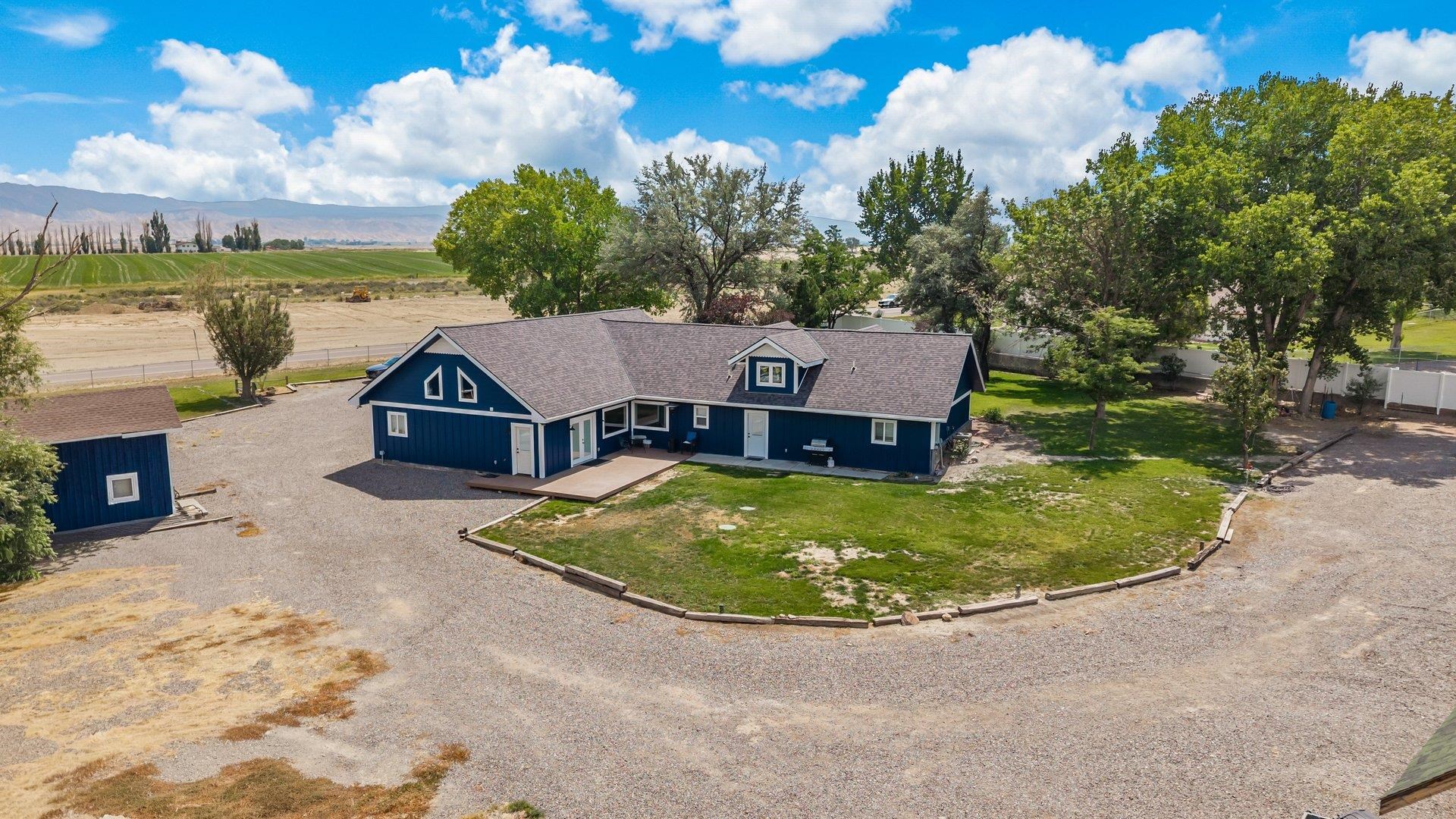 60977 Gunnison Avenue Property Photo 7