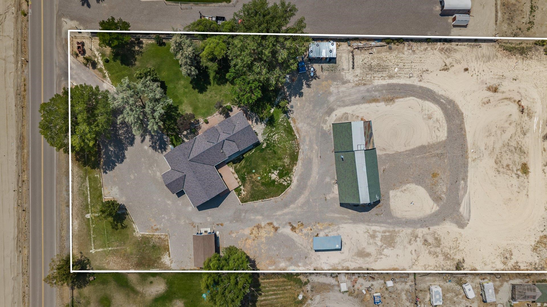 60977 Gunnison Avenue Property Photo 10