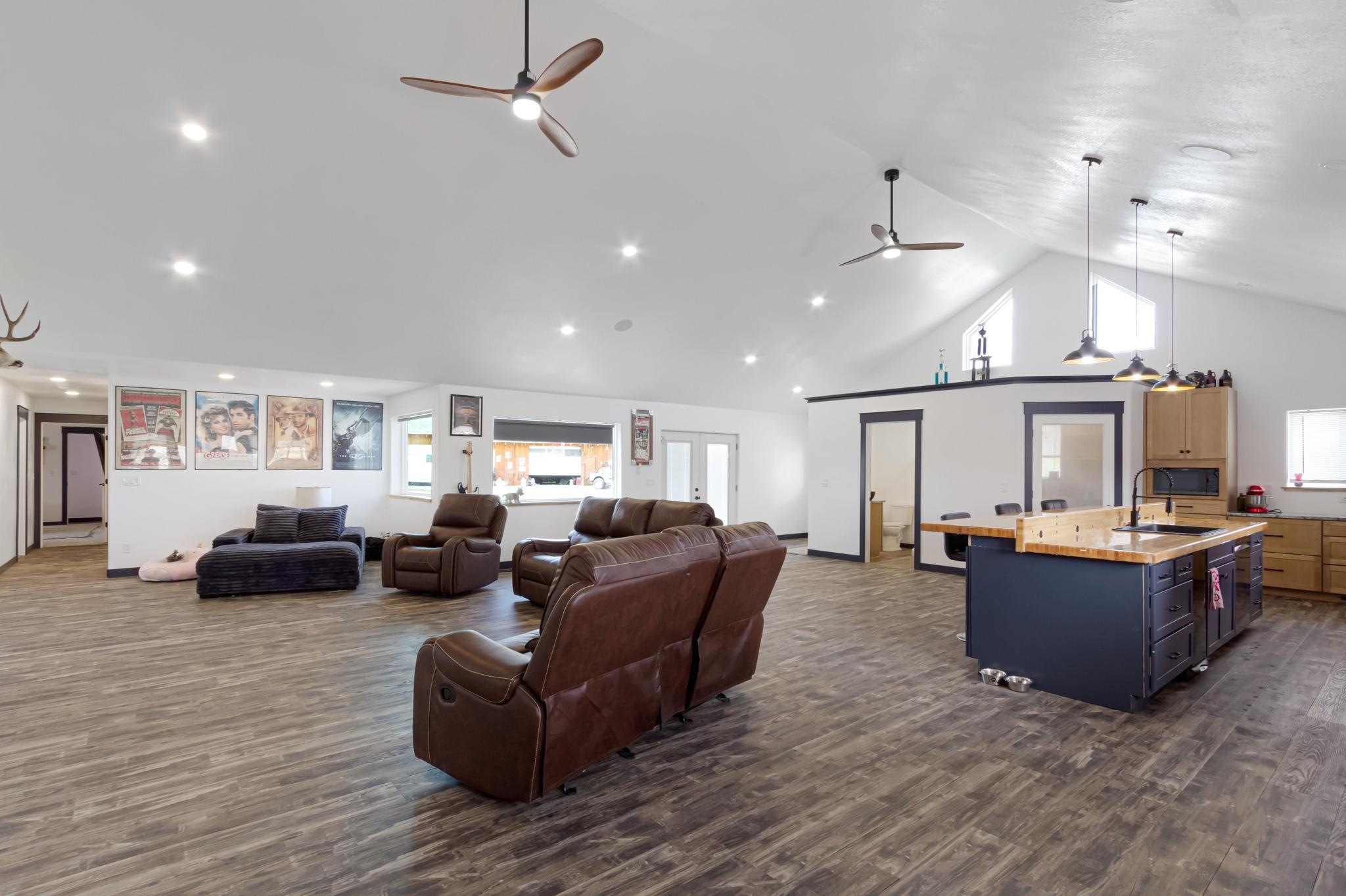 60977 Gunnison Avenue Property Photo 20