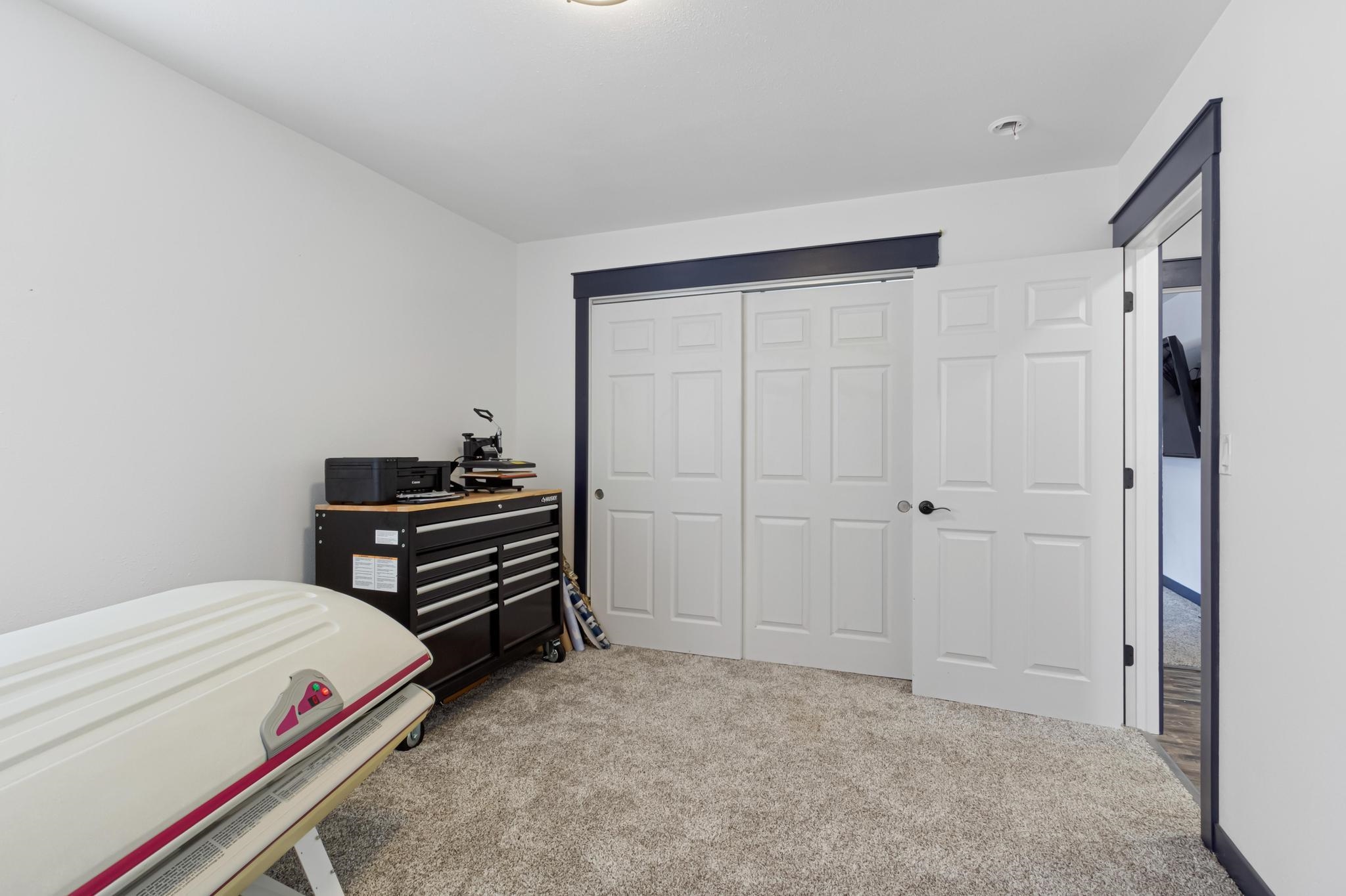 60977 Gunnison Avenue Property Photo 27