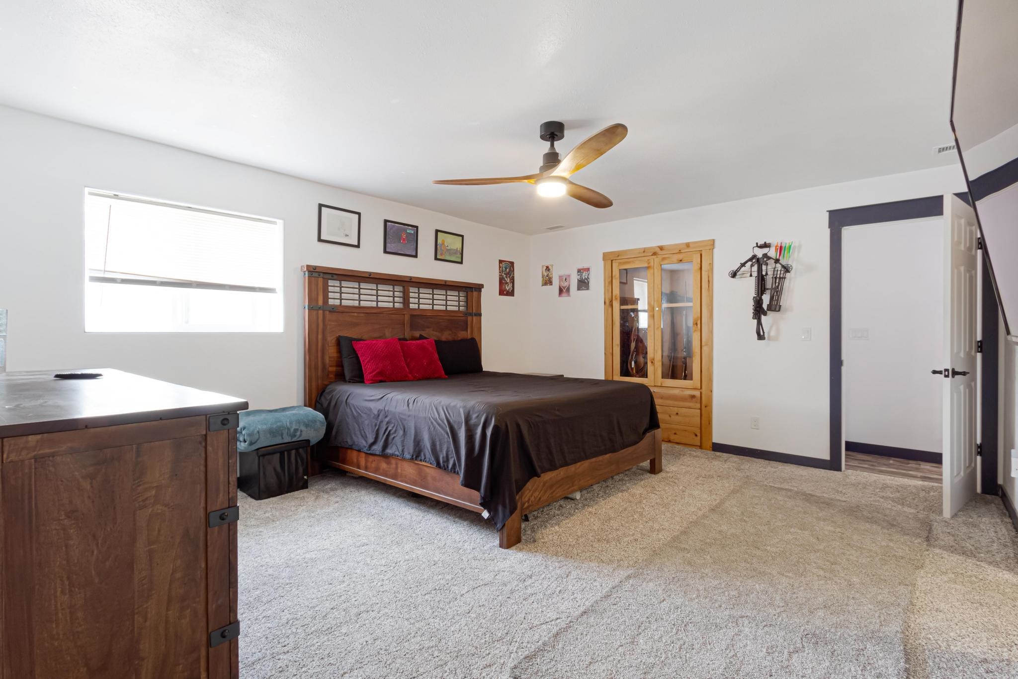 60977 Gunnison Avenue Property Photo 28