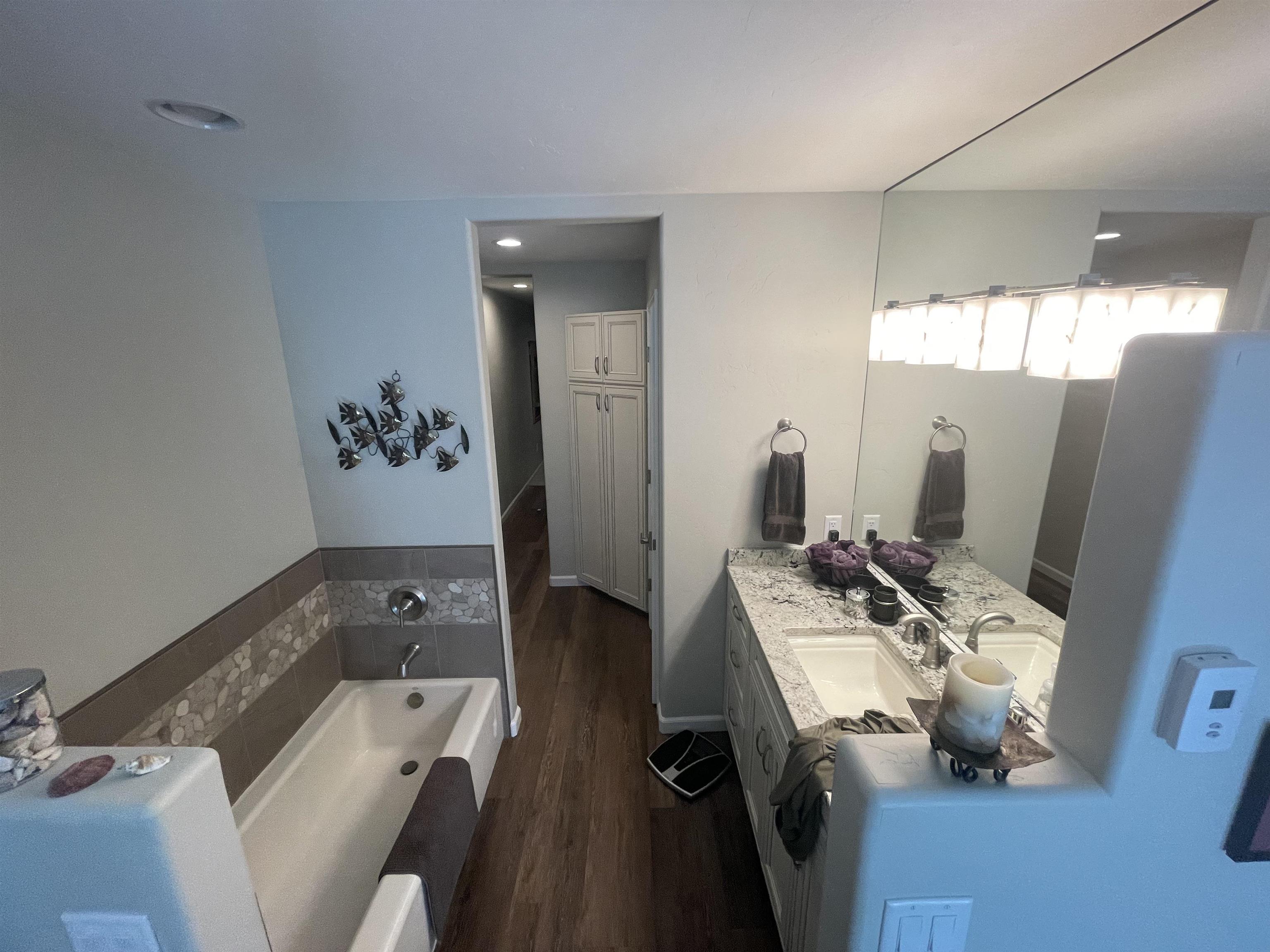 1535 Crest View Way Property Photo 4