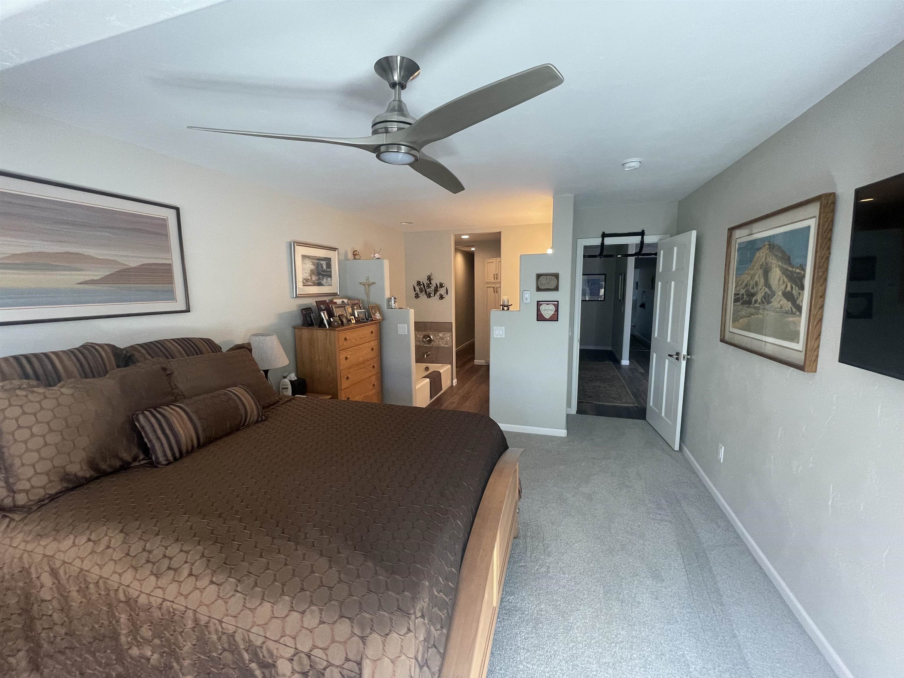 1535 Crest View Way Property Photo 5