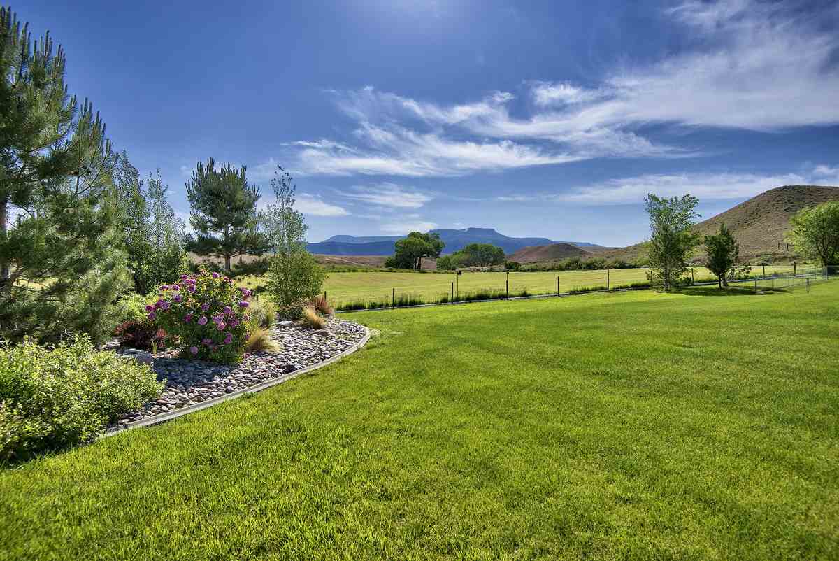3575 E Road Property Photo 8
