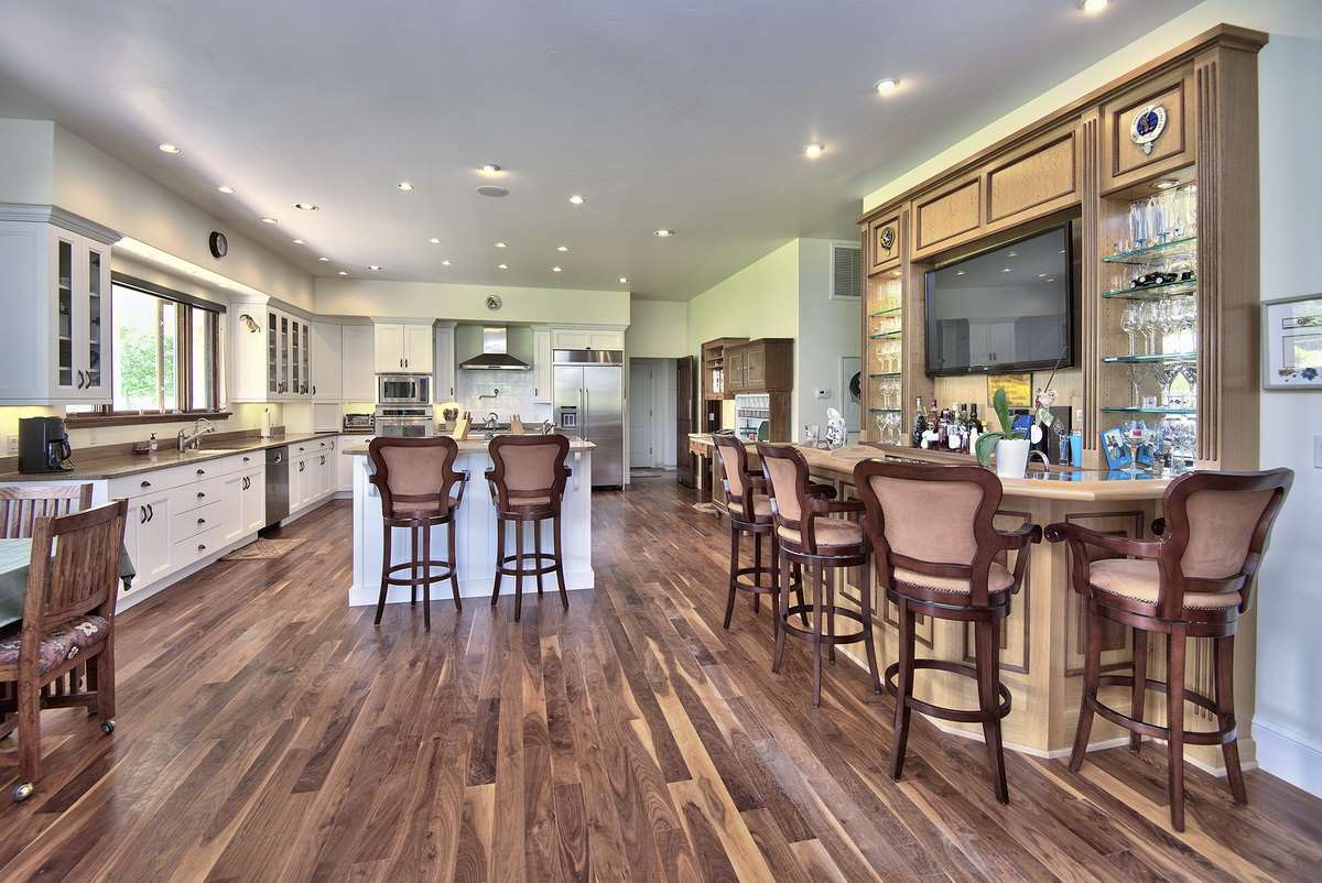 3575 E Road Property Photo 13