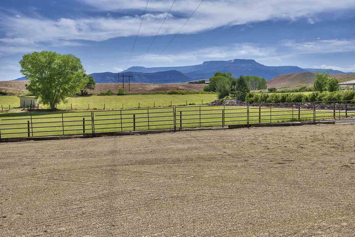 3575 E Road Property Photo 41