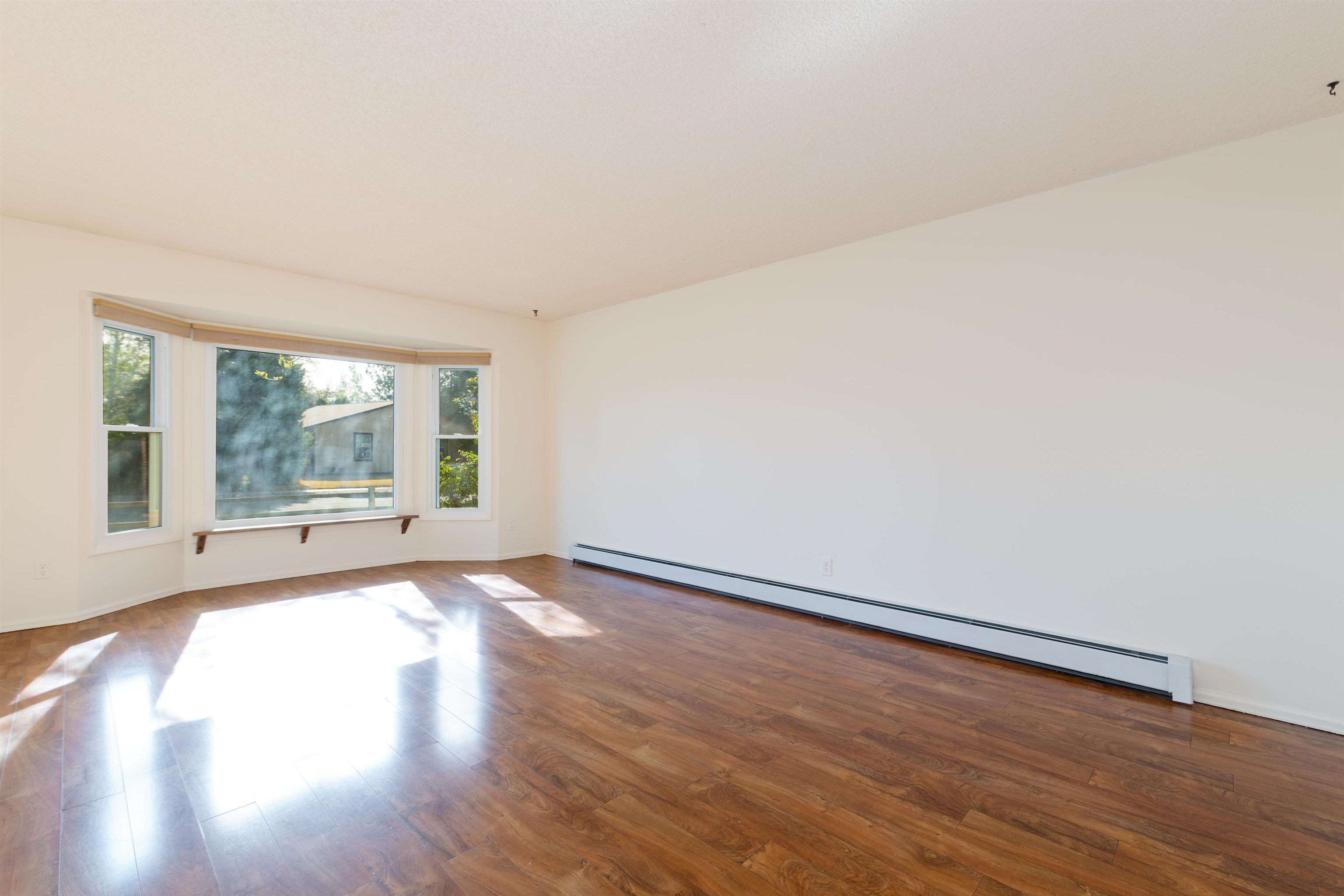 3815 Beechwood Street Property Photo 5