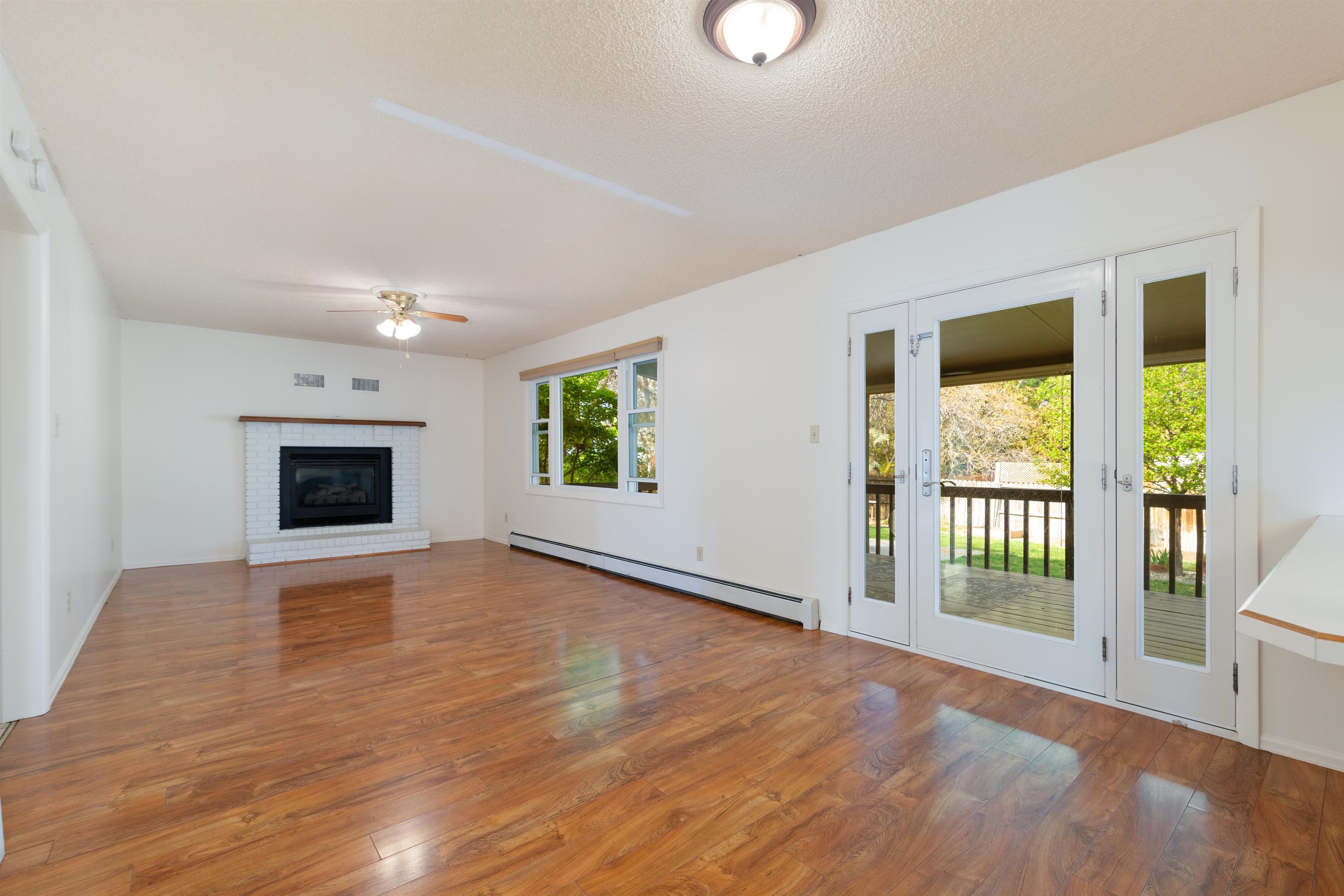 3815 Beechwood Street Property Photo 9
