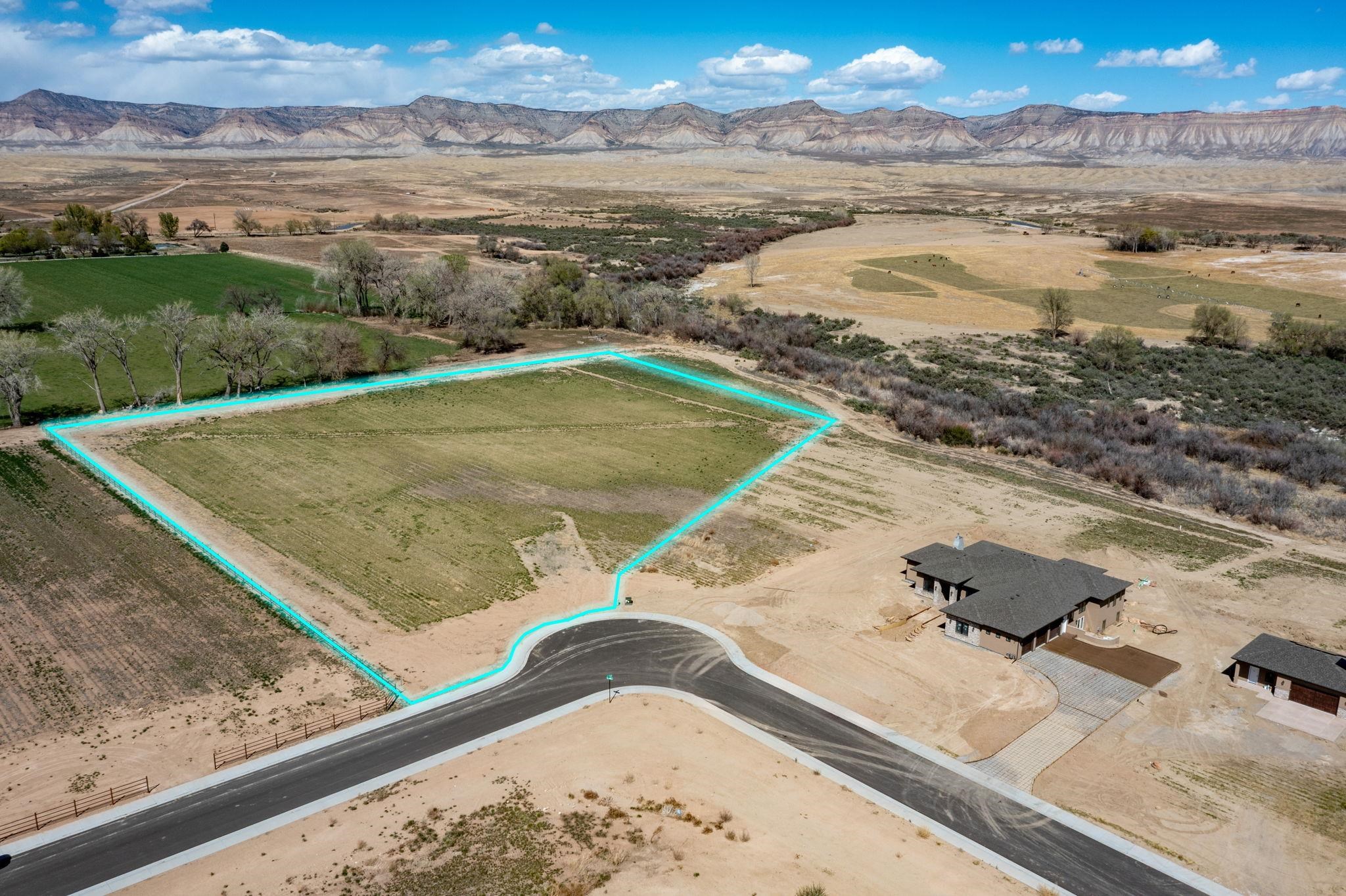 2510 I 1/2 Road Property Photo
