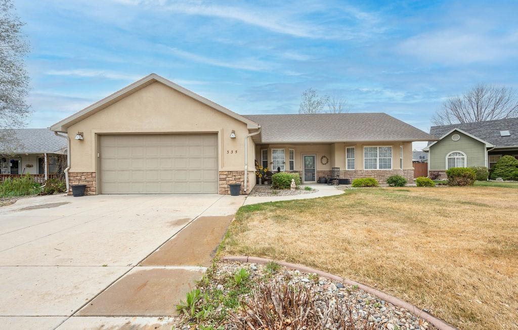 335 Crystal Court Property Photo 2
