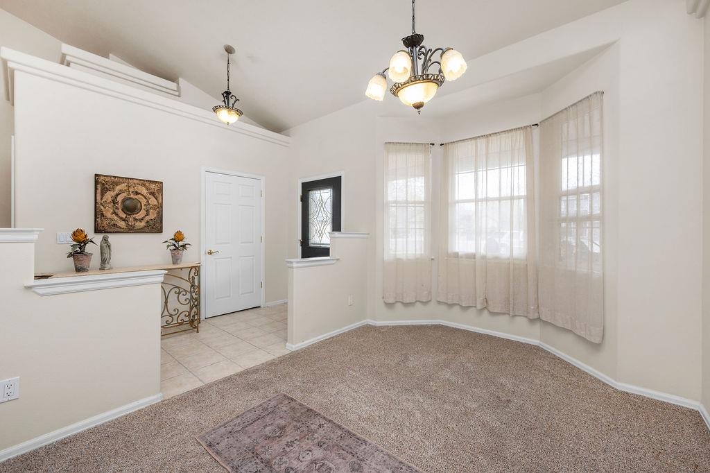 335 Crystal Court Property Photo 4