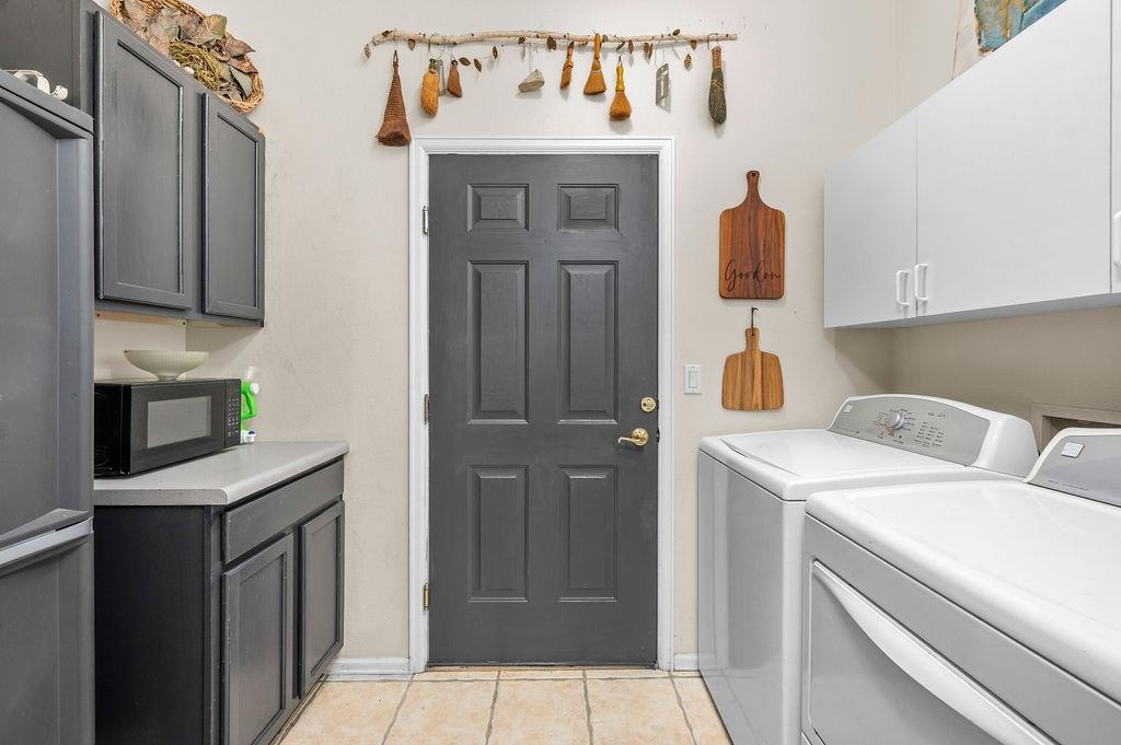 335 Crystal Court Property Photo 10