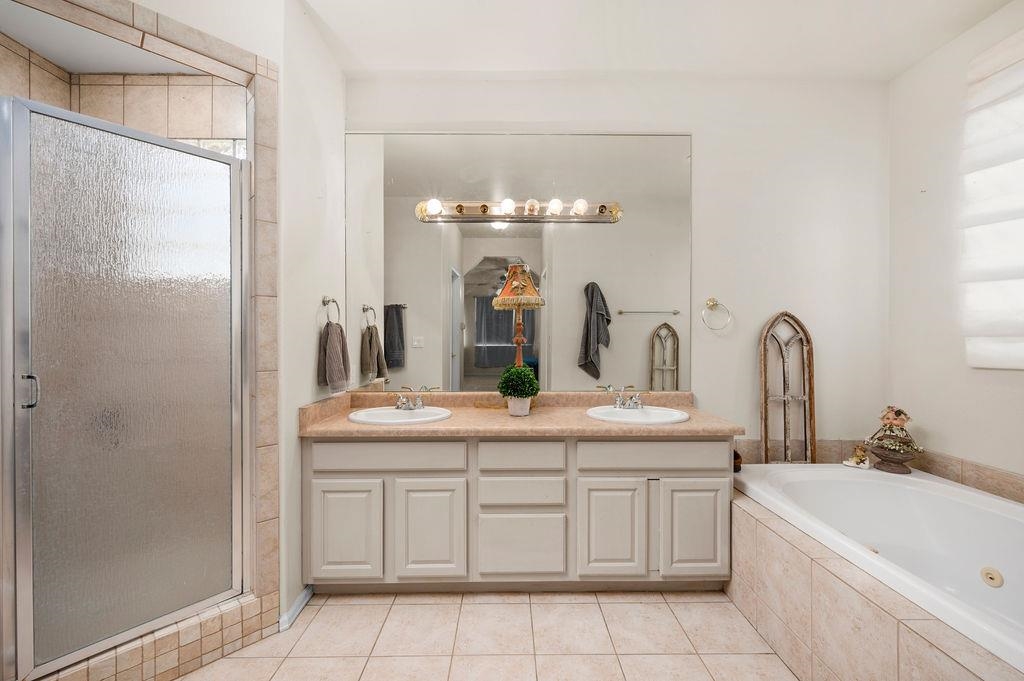 335 Crystal Court Property Photo 13
