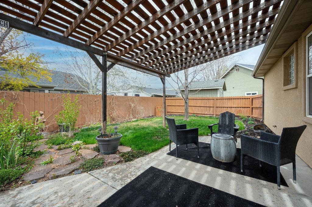 335 Crystal Court Property Photo 18