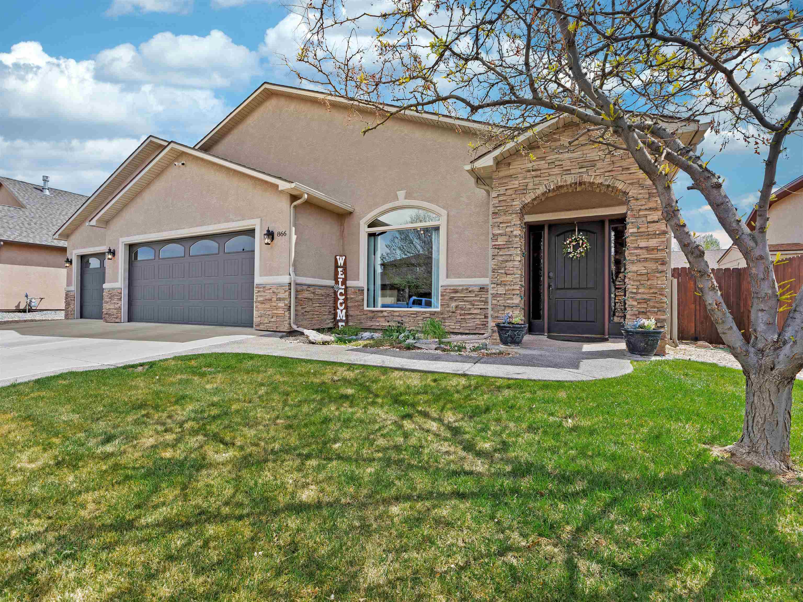 866 Esprit Lane Property Photo