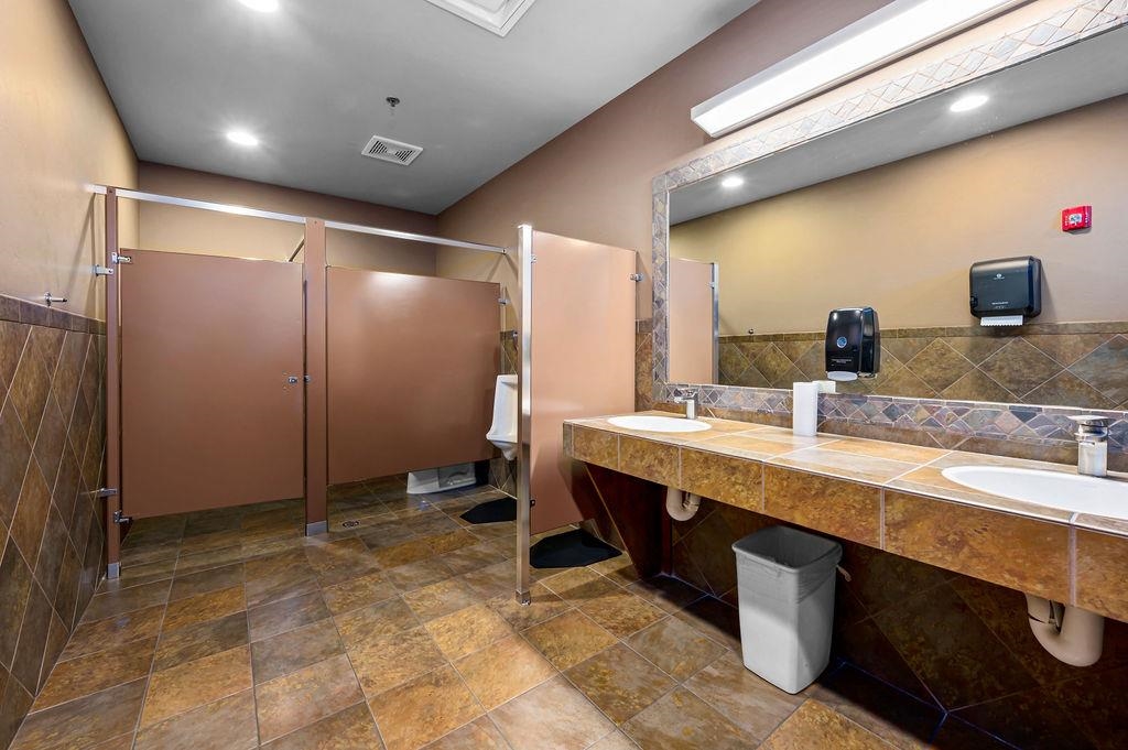 2474 Patterson Road Property Photo 16