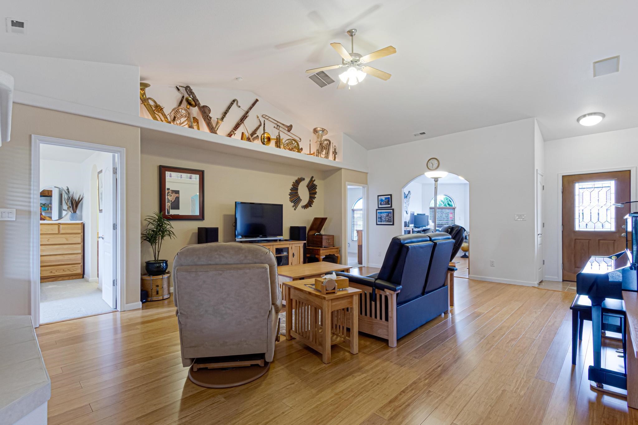 2861 Rock Creek Drive Property Photo 4