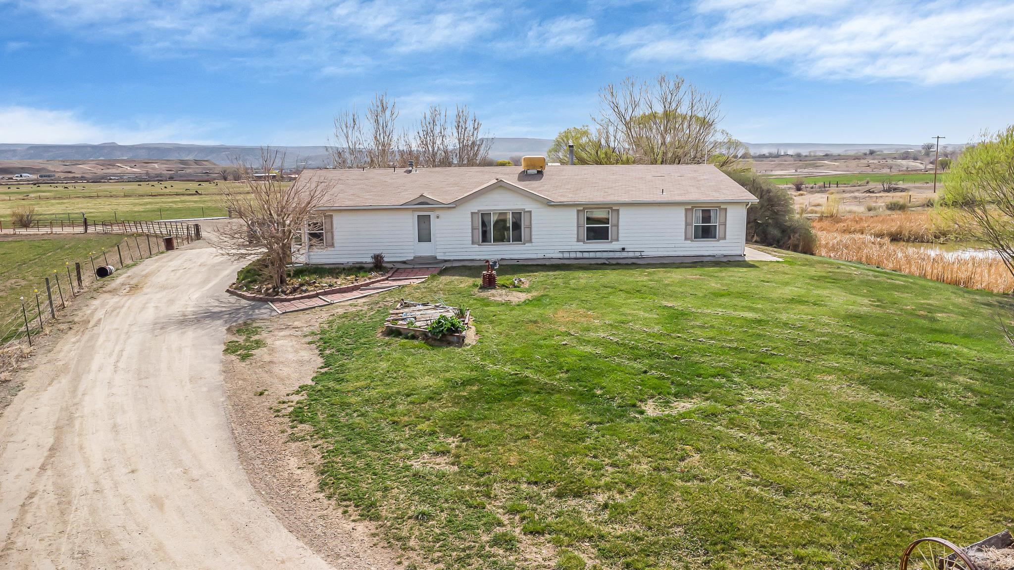 1940 10 Road Property Photo 1