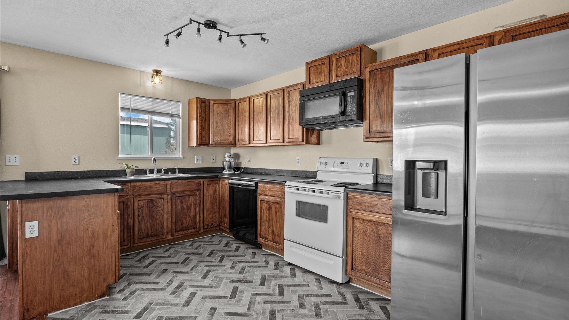 3193 N Torreys Peak Property Photo 5