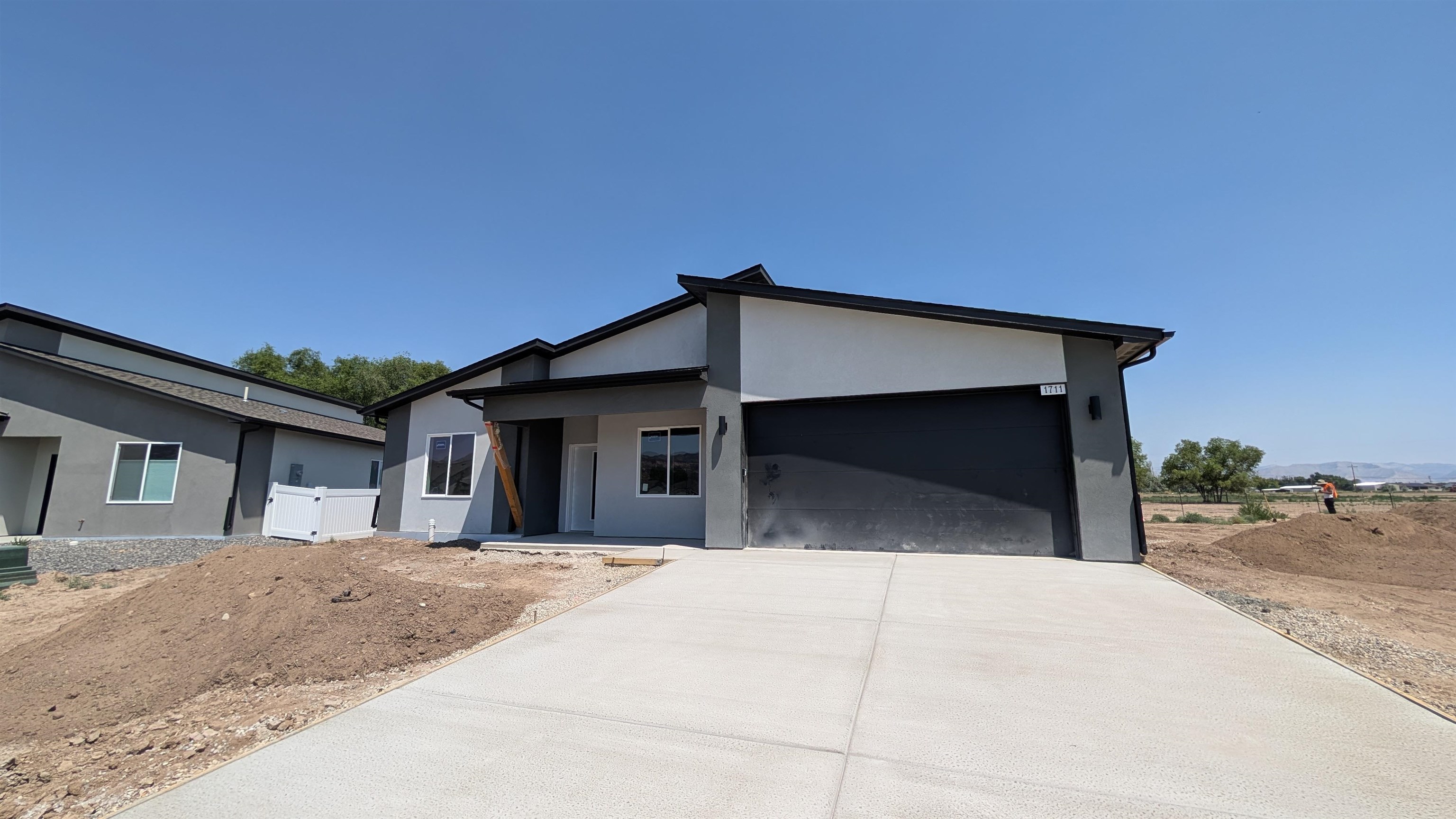 1711 Caliper Way Property Photo 1