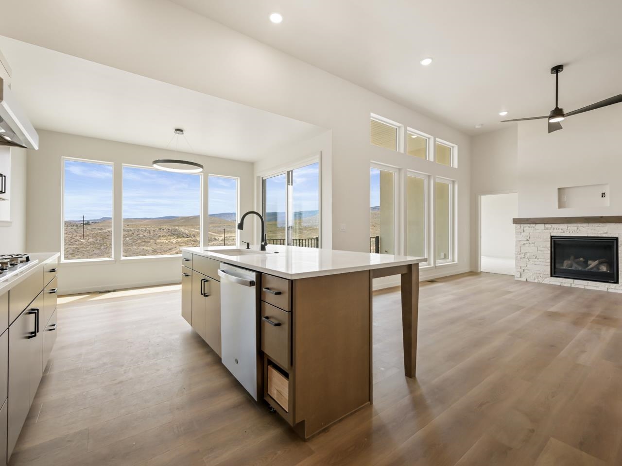 2287 Culebra Peak Court Property Photo 10