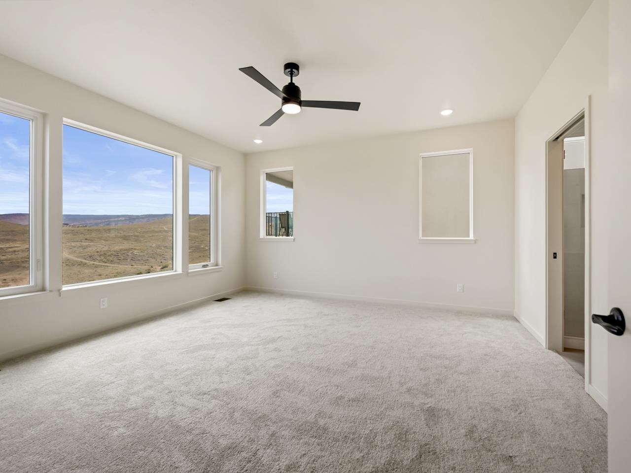 2287 Culebra Peak Court Property Photo 14