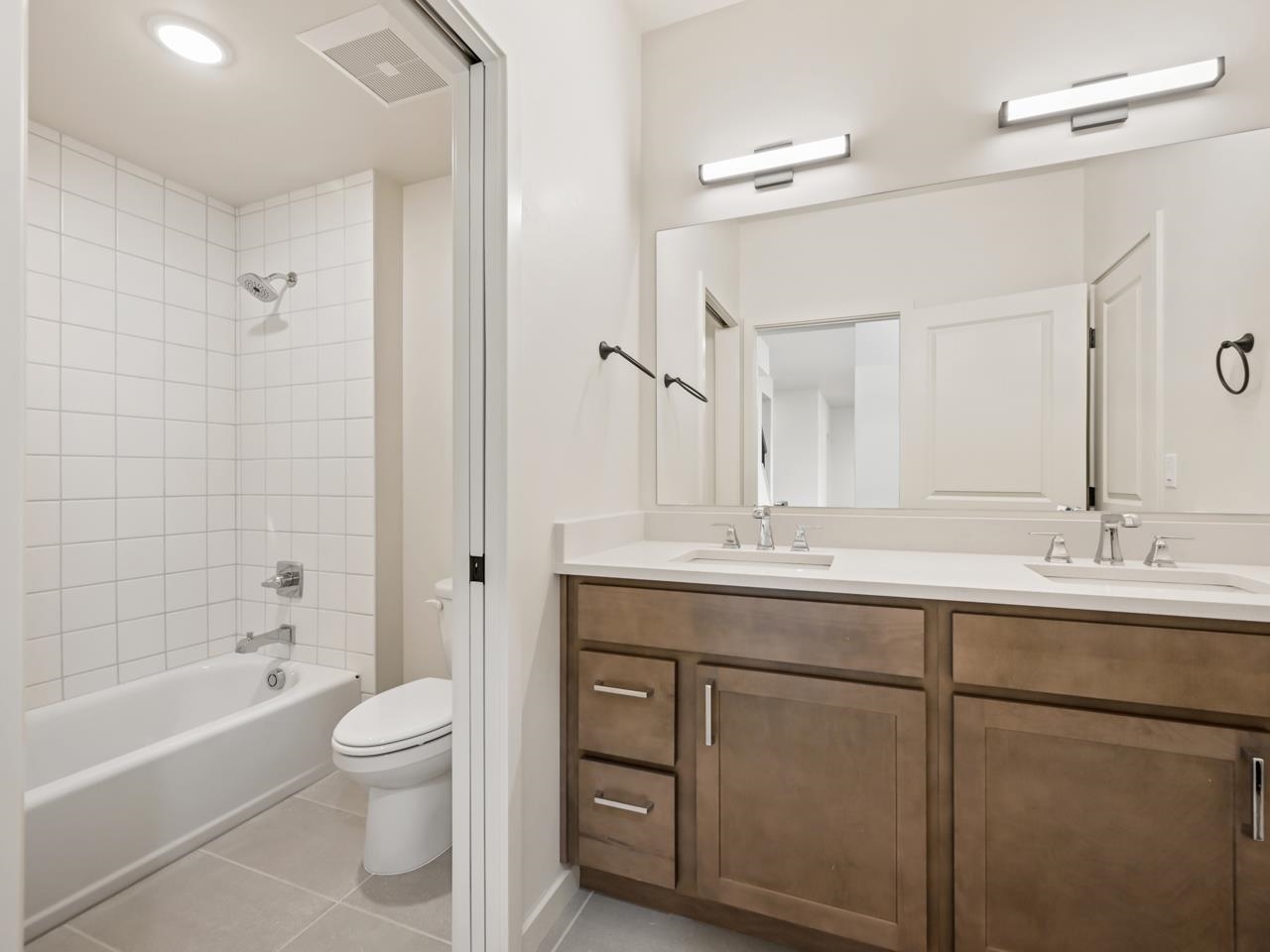 2287 Culebra Peak Court Property Photo 31