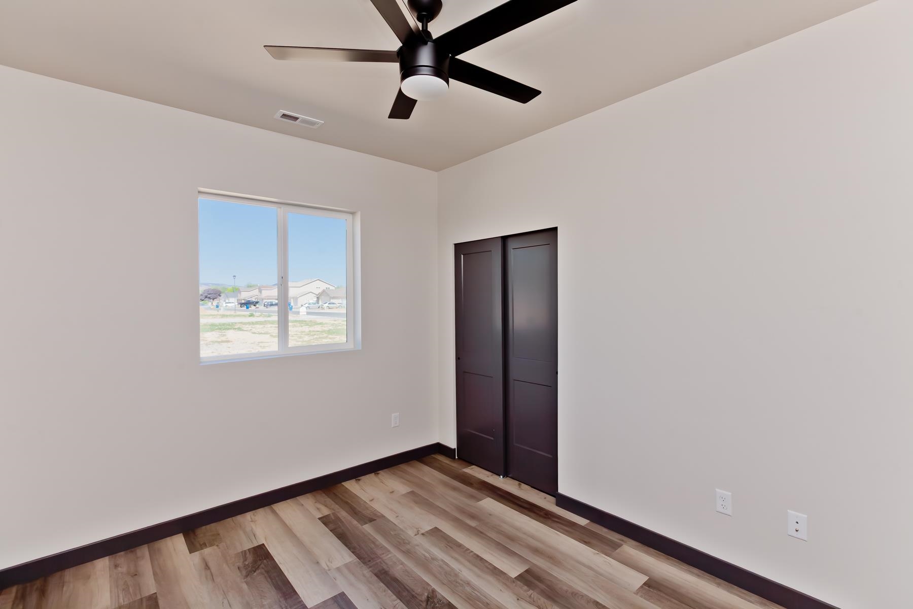 2877 Rock Creek Drive Property Photo 25