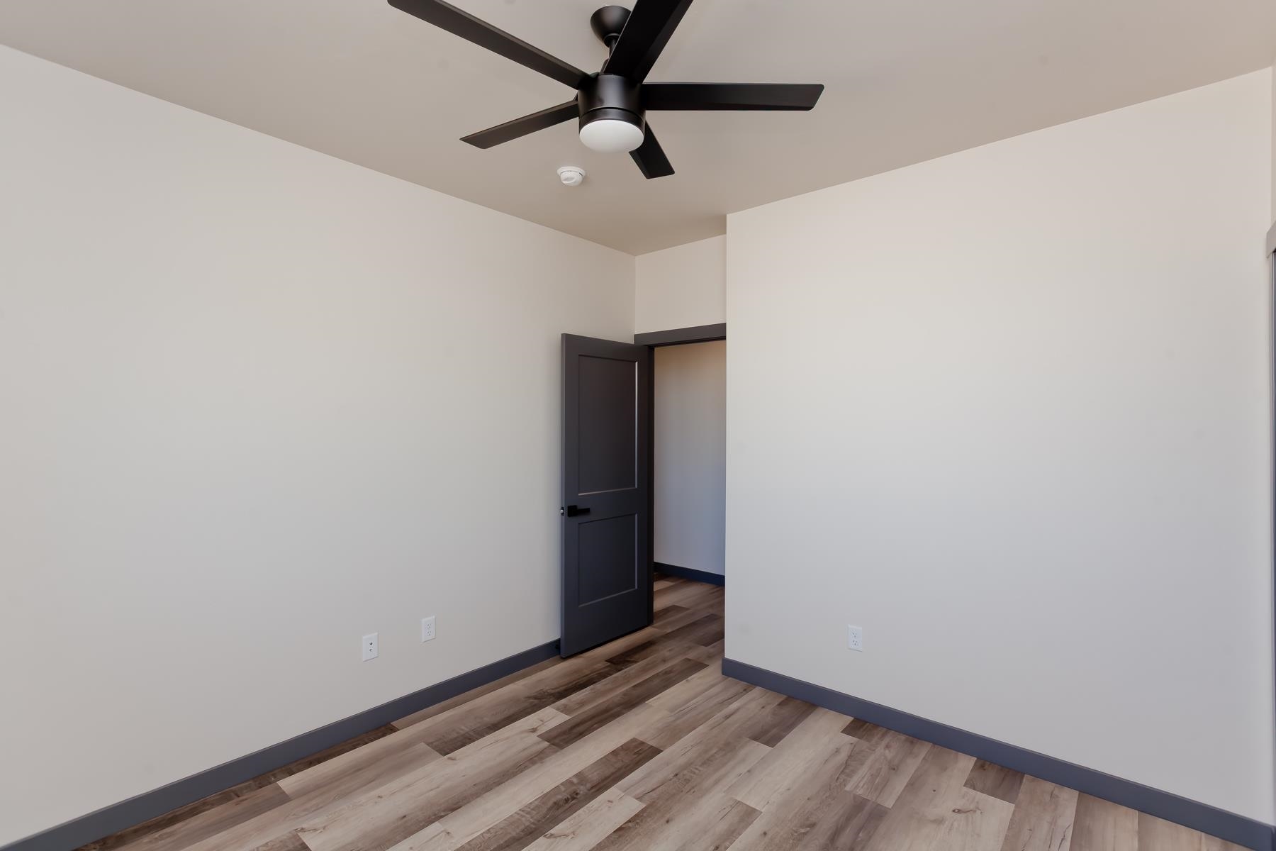2877 Rock Creek Drive Property Photo 29