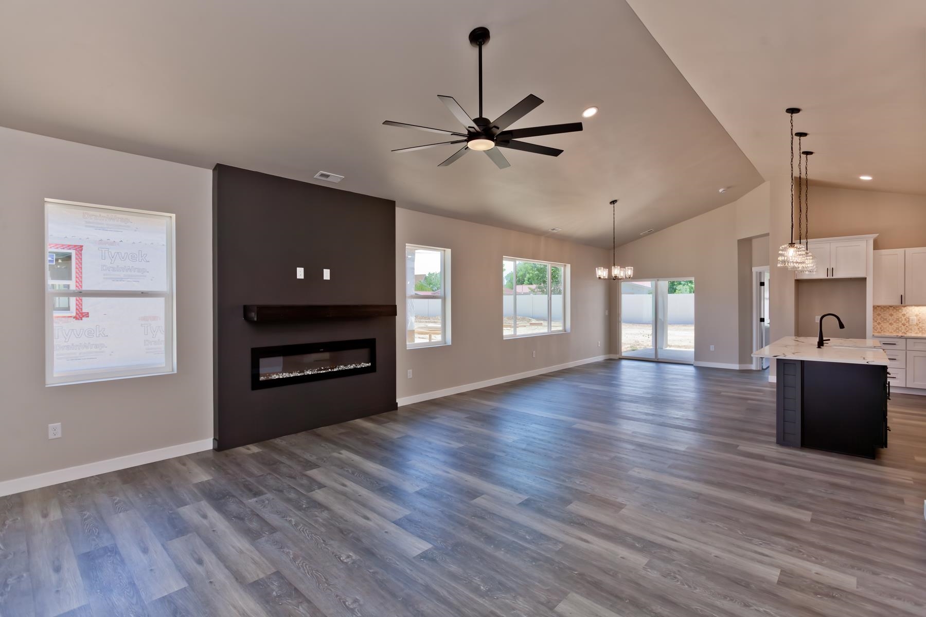 2879 Rock Creek Drive Property Photo 2