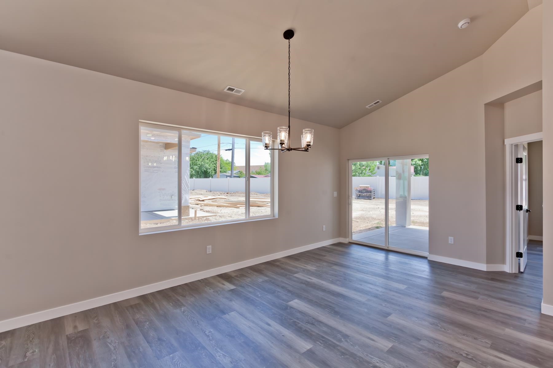 2879 Rock Creek Drive Property Photo 4