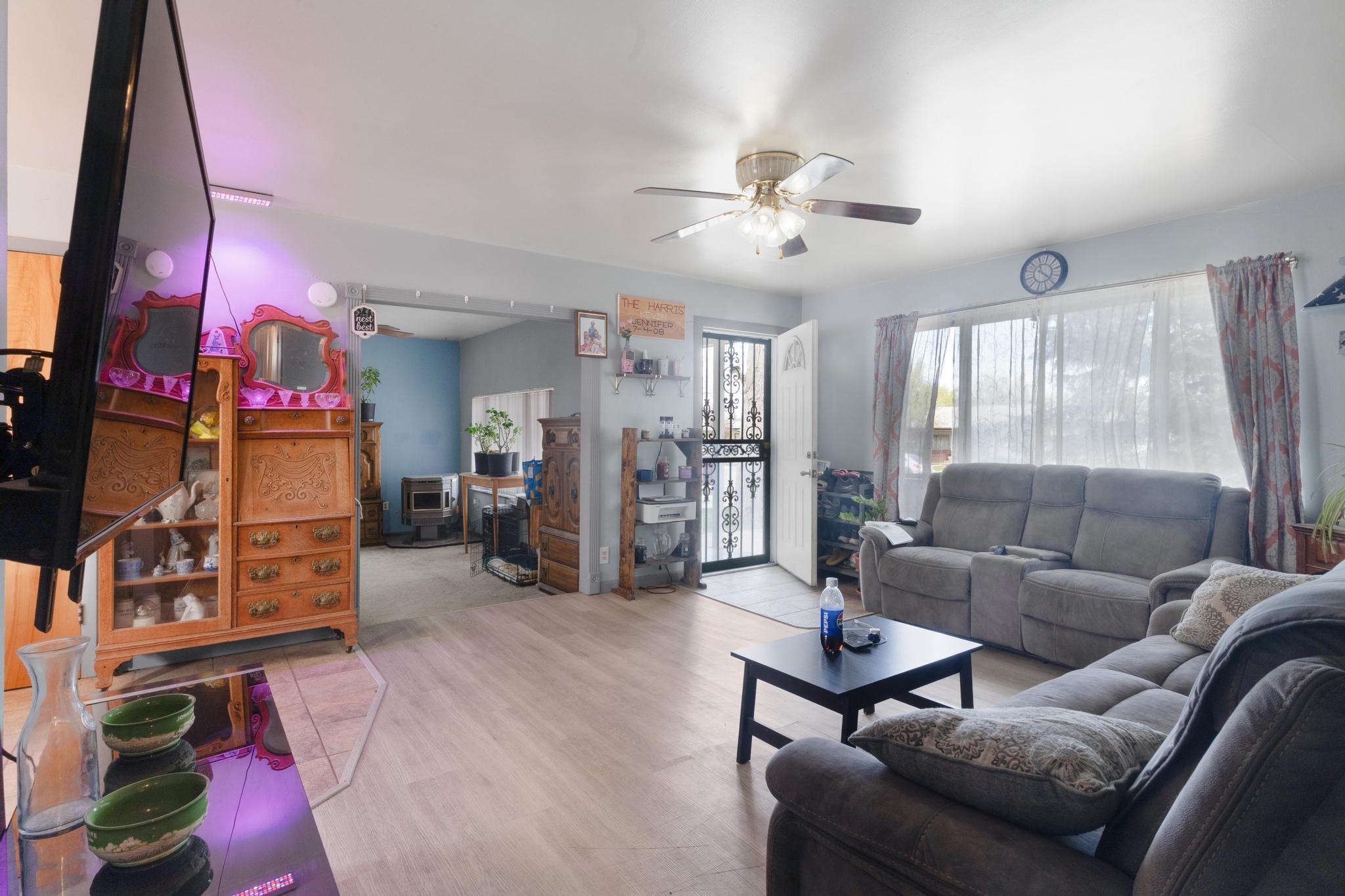 301 W Rio Blanco Avenue Property Photo 4