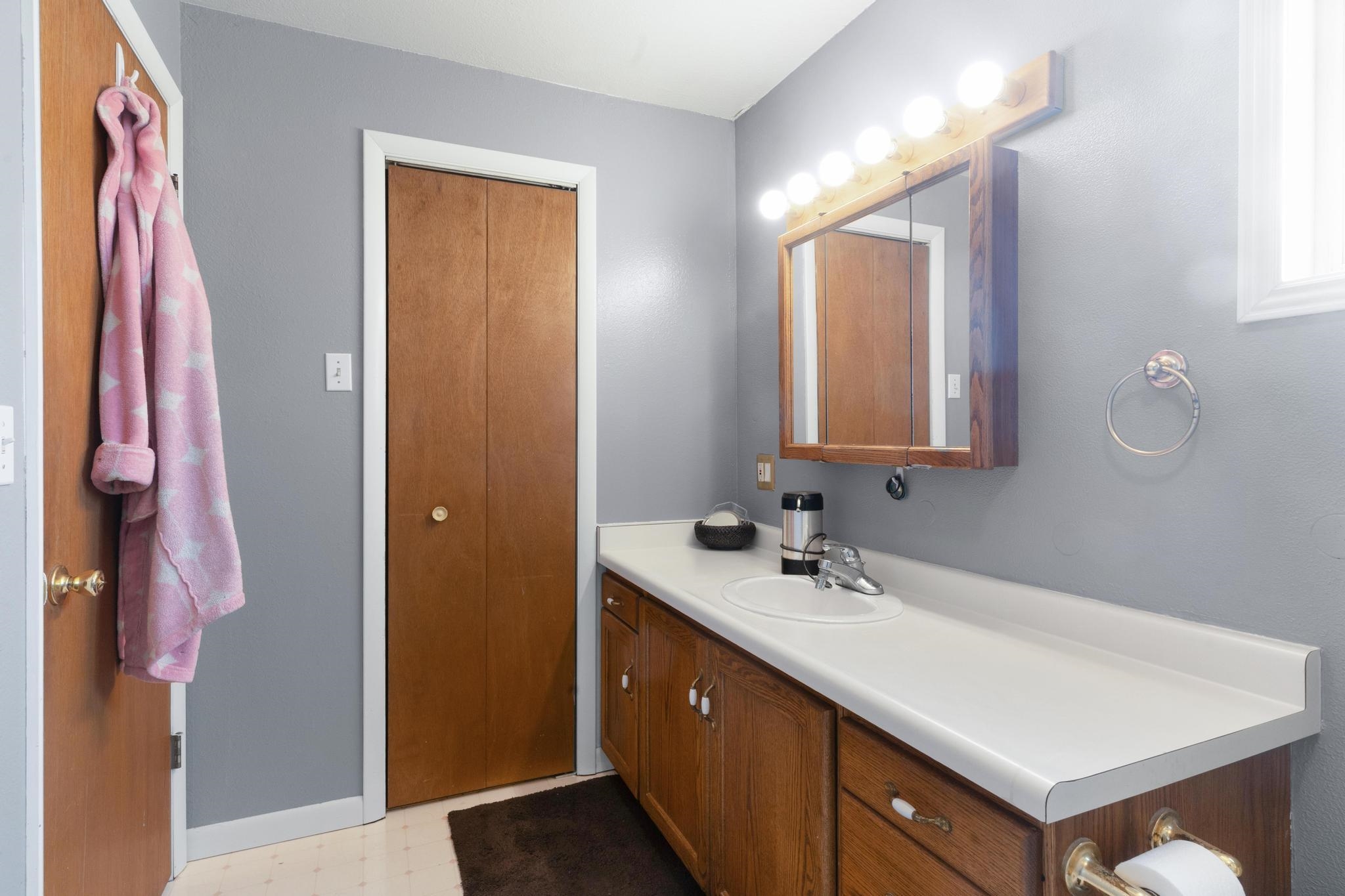 301 W Rio Blanco Avenue Property Photo 10