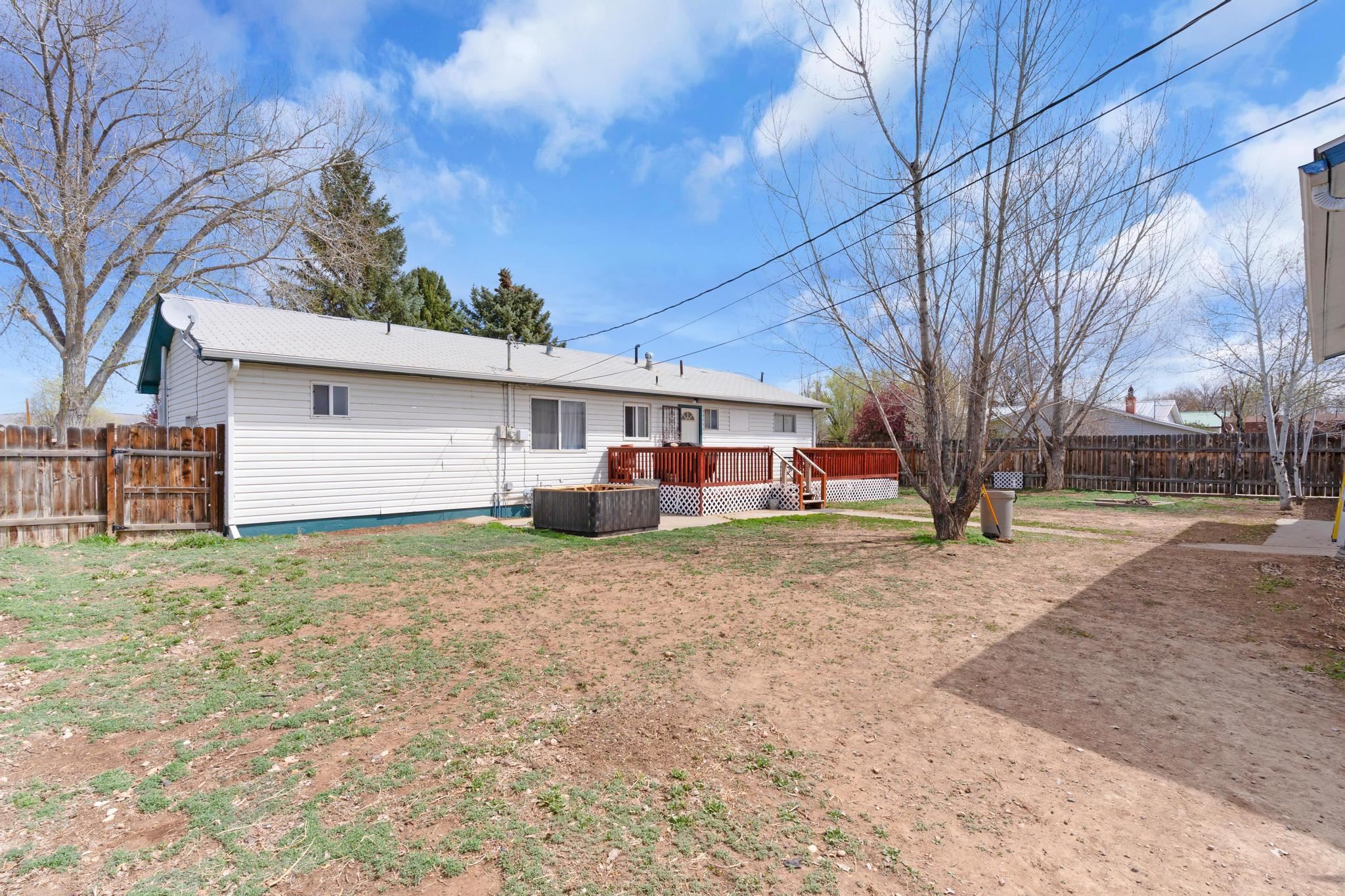 301 W Rio Blanco Avenue Property Photo 21