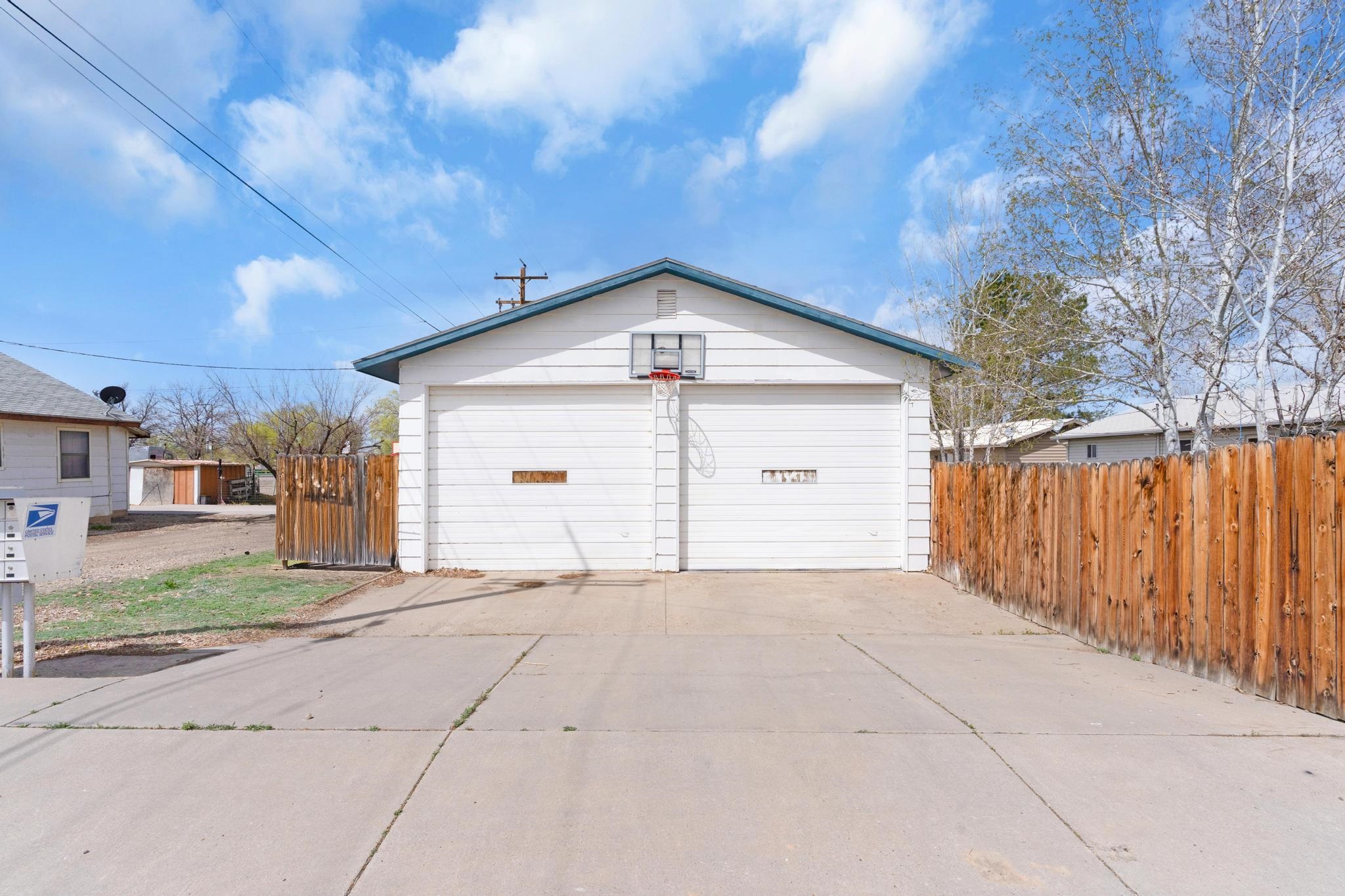 301 W Rio Blanco Avenue Property Photo 24