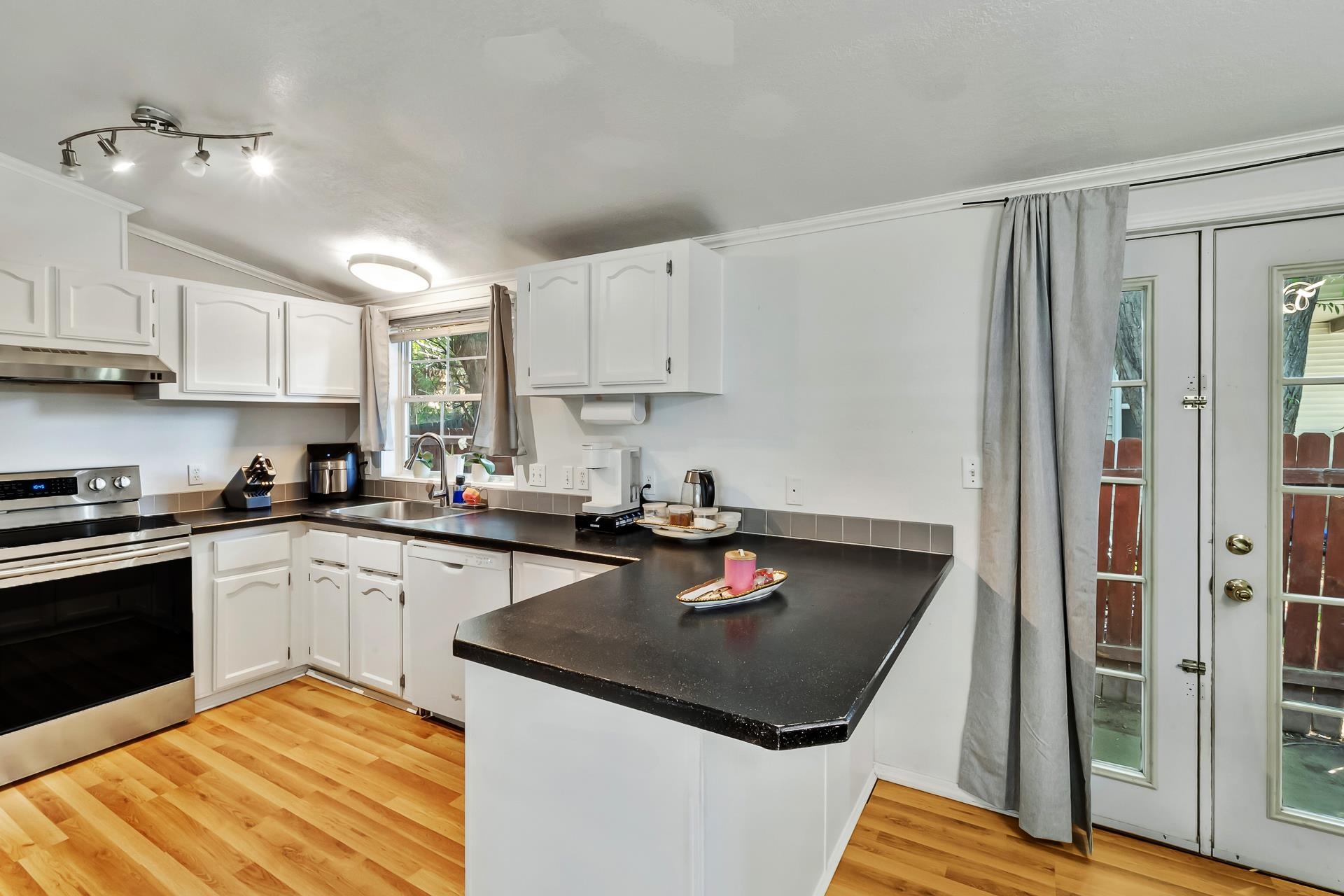 1814 Fawn Court Property Photo 13