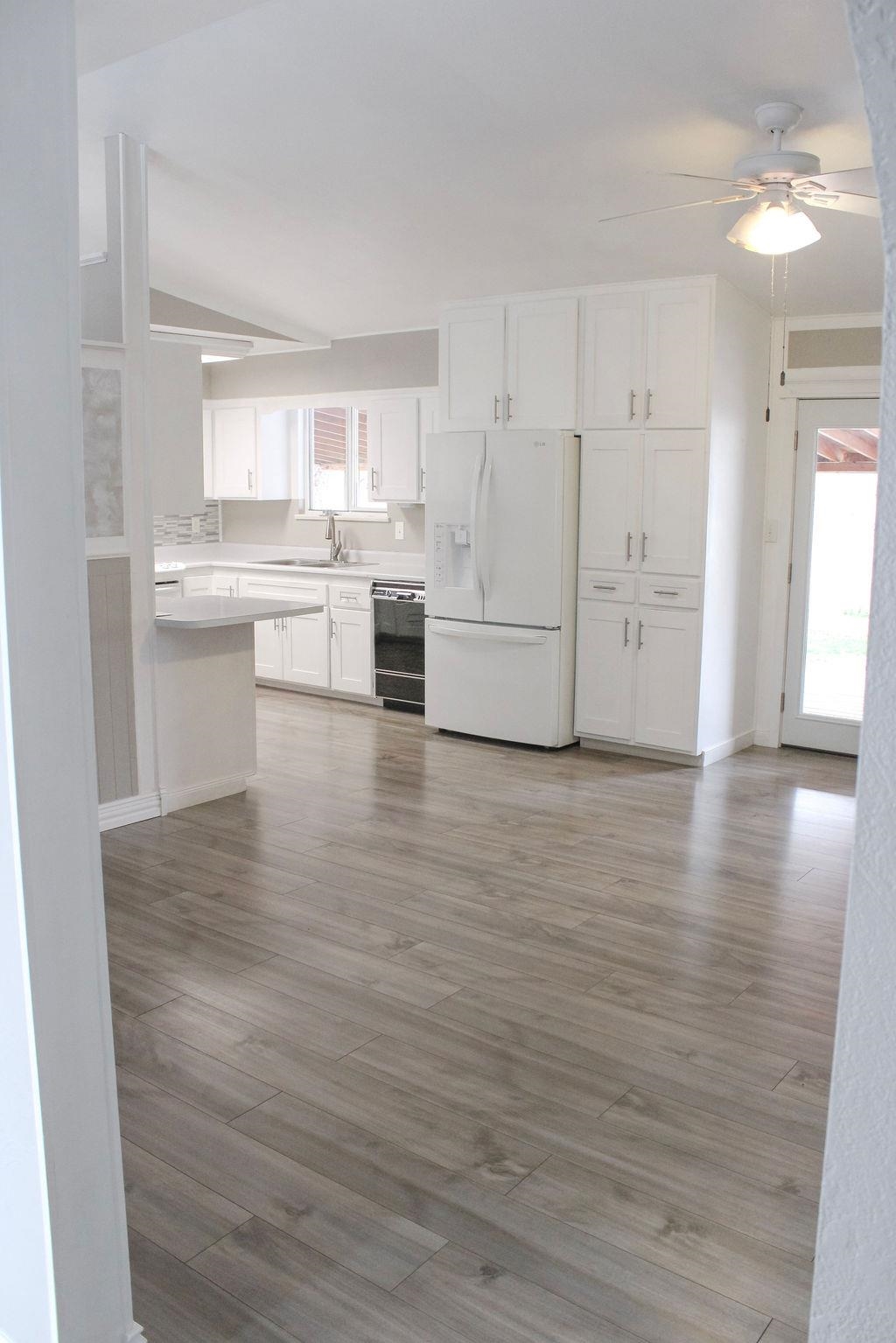 596 1/2 Placer Street Property Photo 6